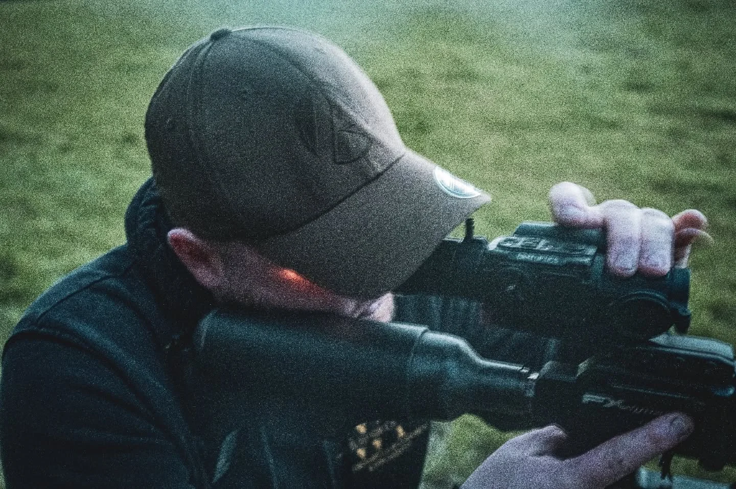 Last light in the field before the dark sets in 🐇🌓

Arbortec Forestwear https://arbortec.com/collections/caps/products/at052-baseball-cap-curved-peak-front-icon-olive

DNT Optics 
https://uk.dntoptics.com/products/zhd520-v2-zulus-hd-v2-5-20x-digita