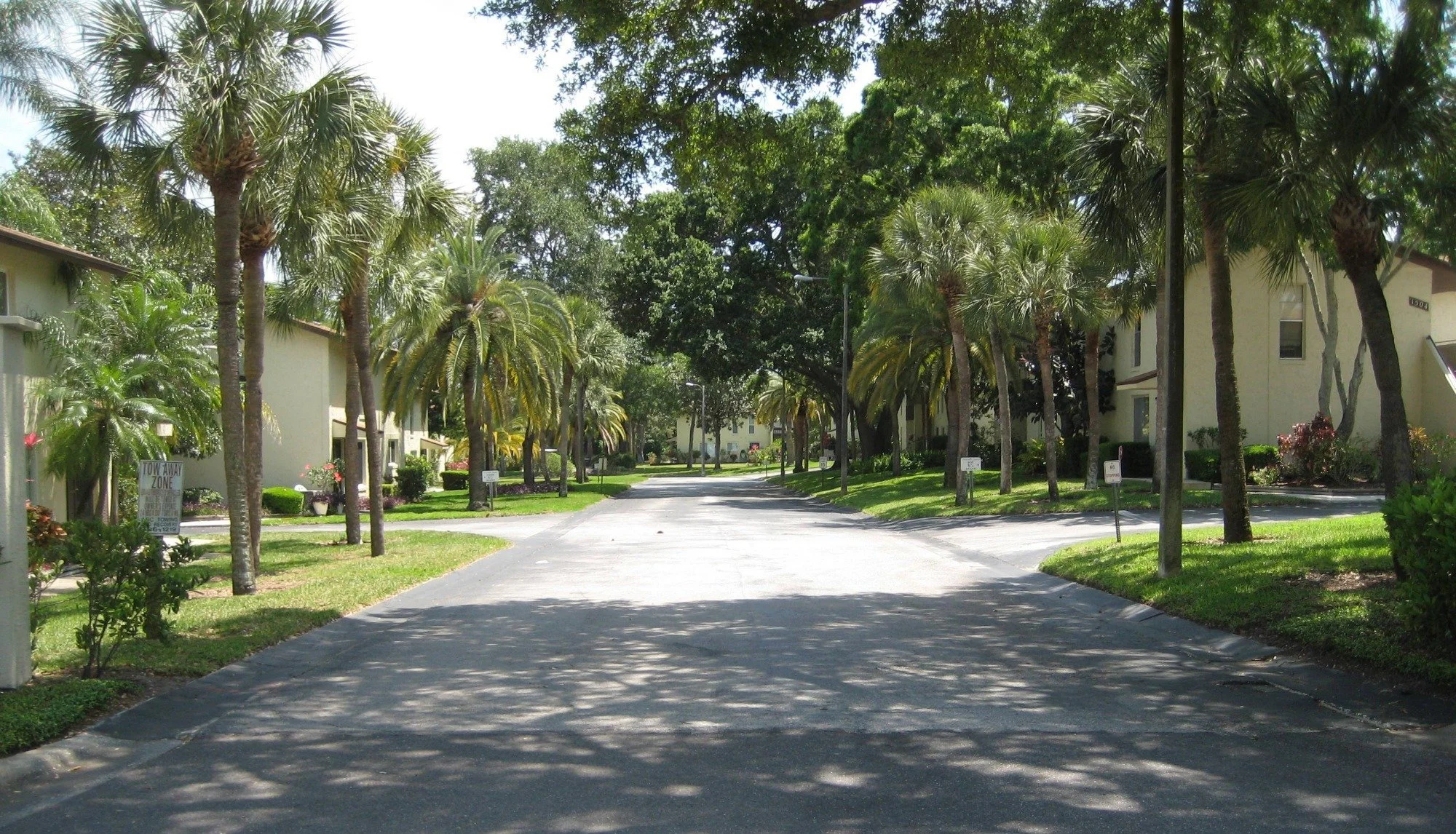 Photos — Magnolia Square Condos