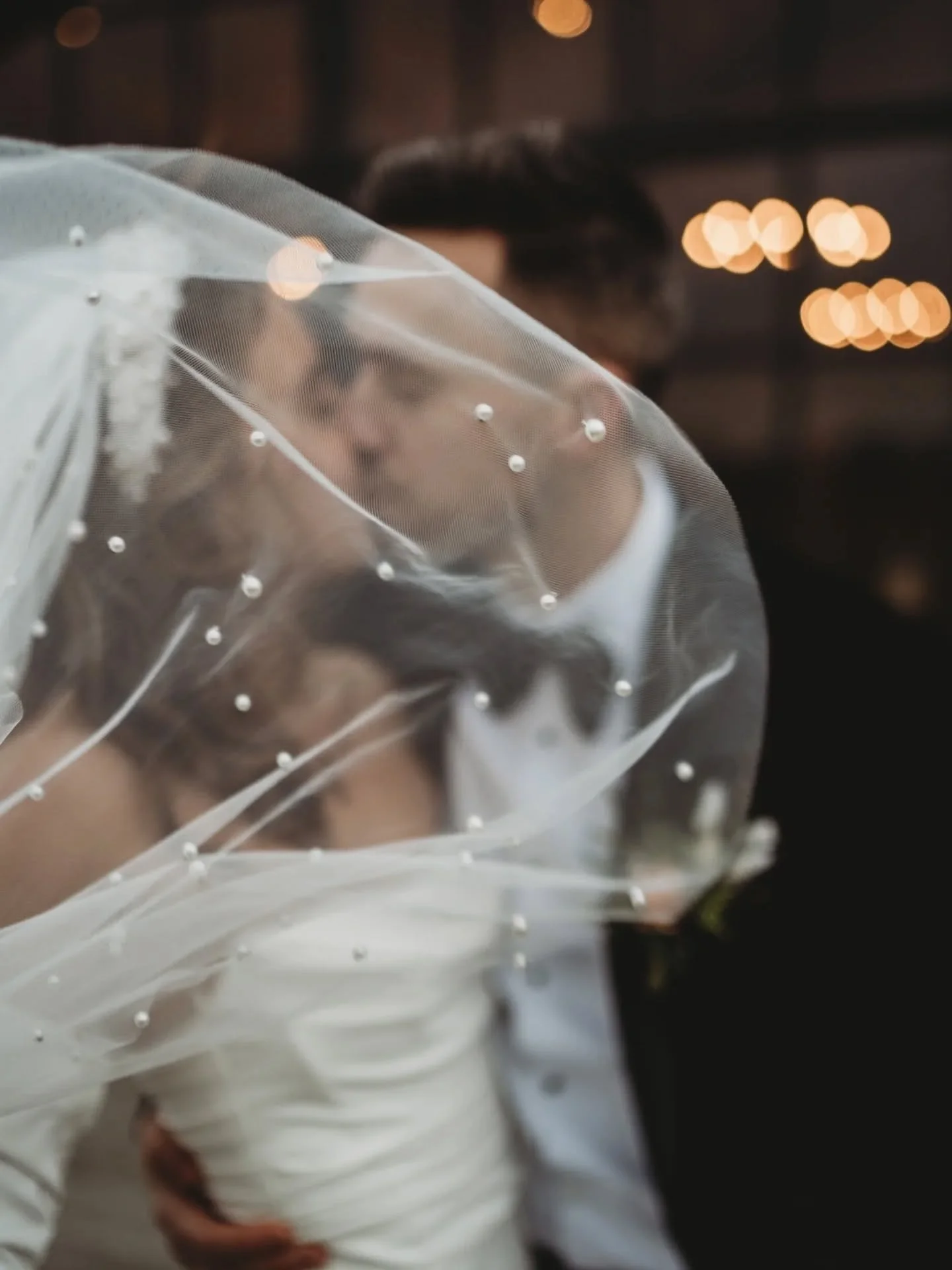If you've ever got wed or worked @Botleyhillbarn you will know that there's a rather large chance of the wind making an appearance.. due to the location of the venue amongst the top of the Surrey Hills. 

Our couples are brave and dare to be differen