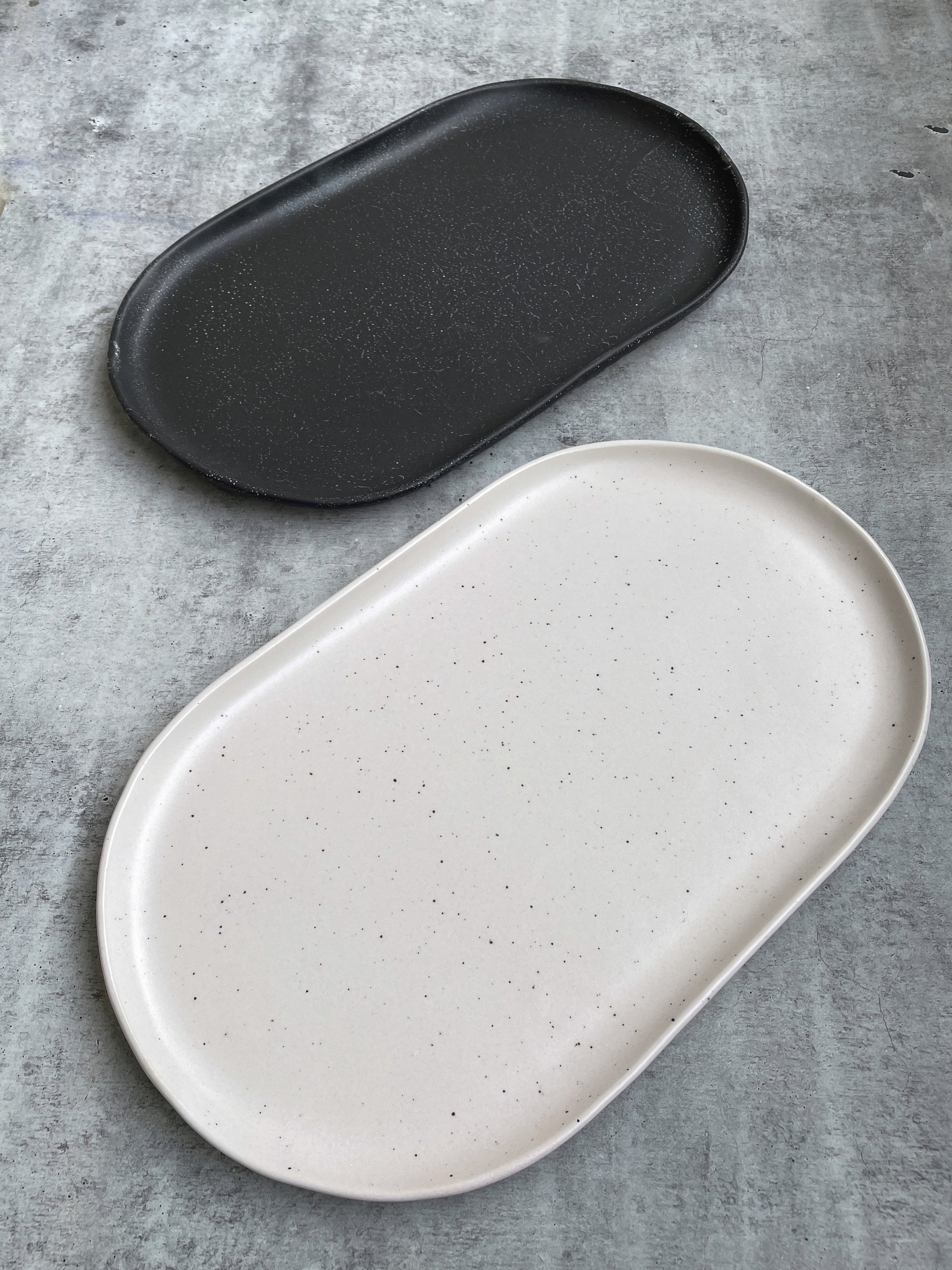 LittleFireCeramics.JessicaEgan.Serveware.ModernTray.Large.Cosmos.Dalmatian.Side.jpg