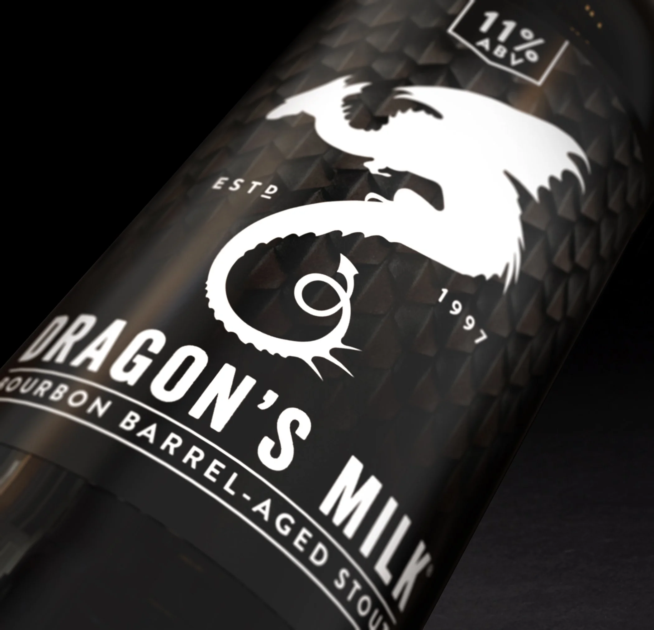 HOLL008a_DragonsMilk_BottleZoom_EDIT_011519.jpg