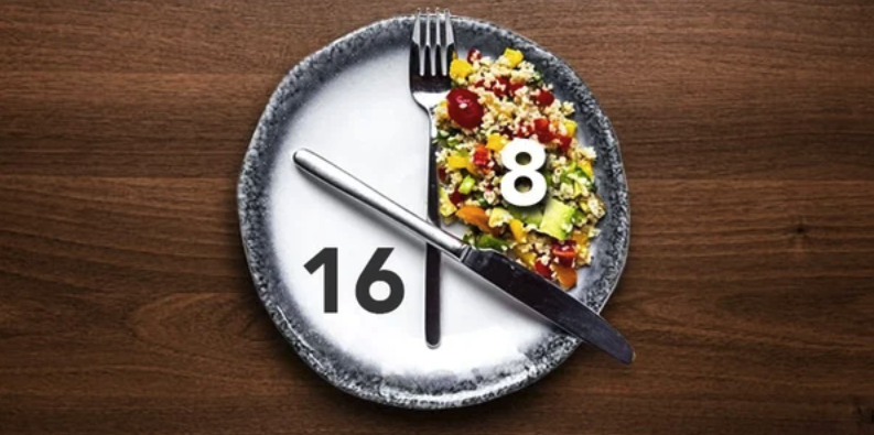 Intermittent Fasting: The Cellular "Clean-Up Crew" That Helped Win a Nobel Prize