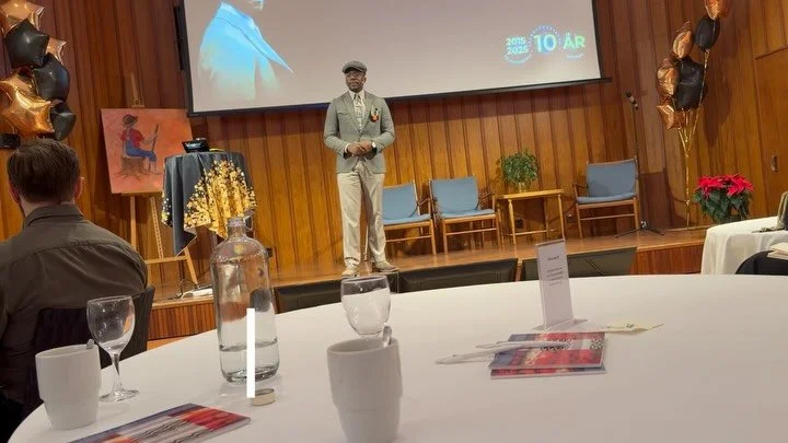 En f&ouml;rel&auml;sning om ber&auml;ttandets kraft p&aring; Talarf&ouml;reningens 10 &aring;rs jubileum (med @saj.se ).