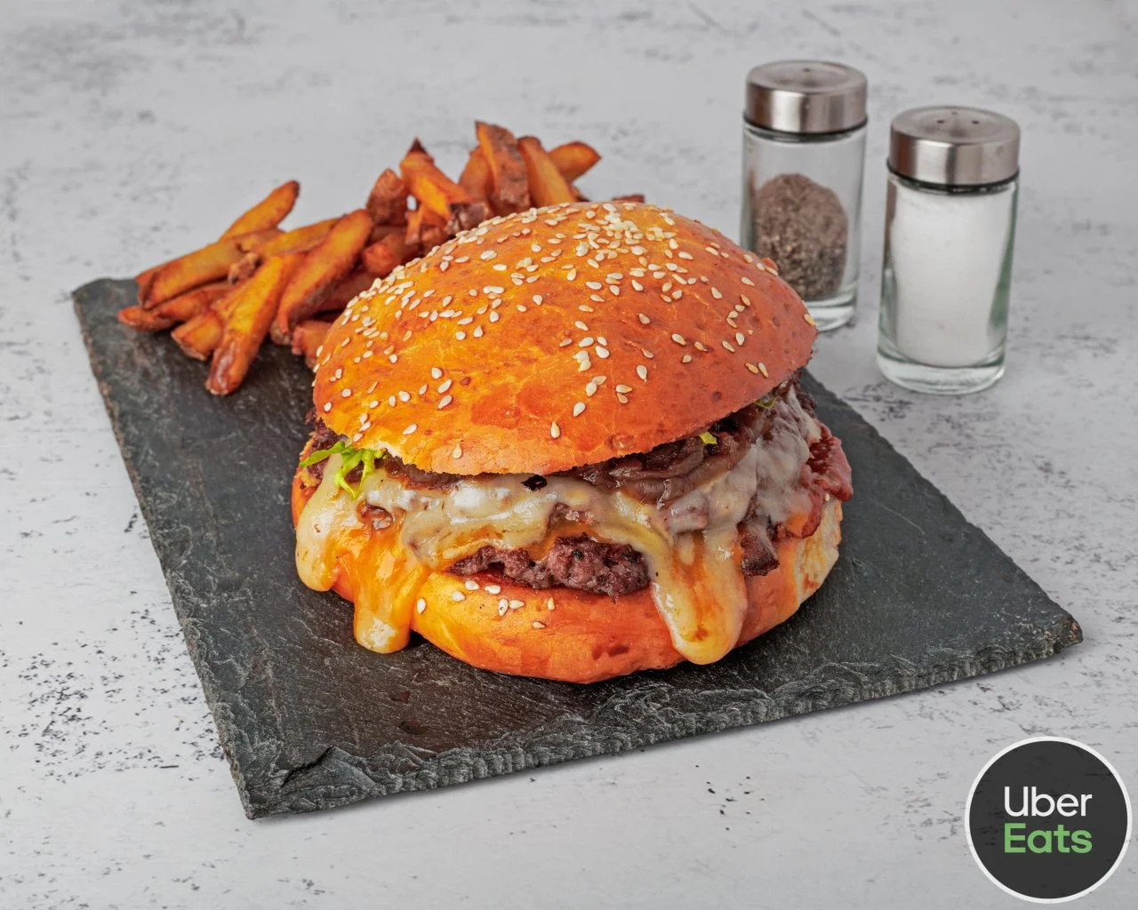 2-photoshoot_for_mate_cheesy_burger_550x440.jpg