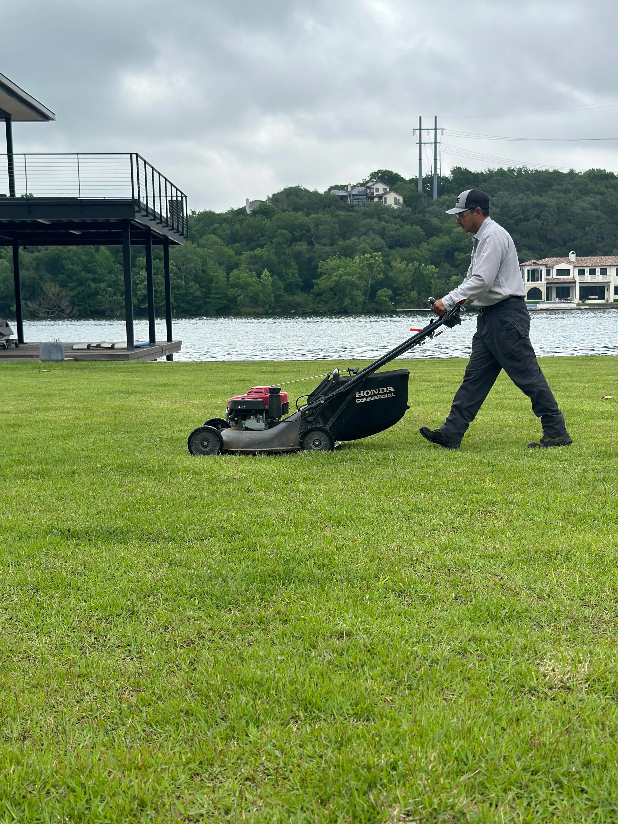 lawn service and lawn maintenance tarrytown tx