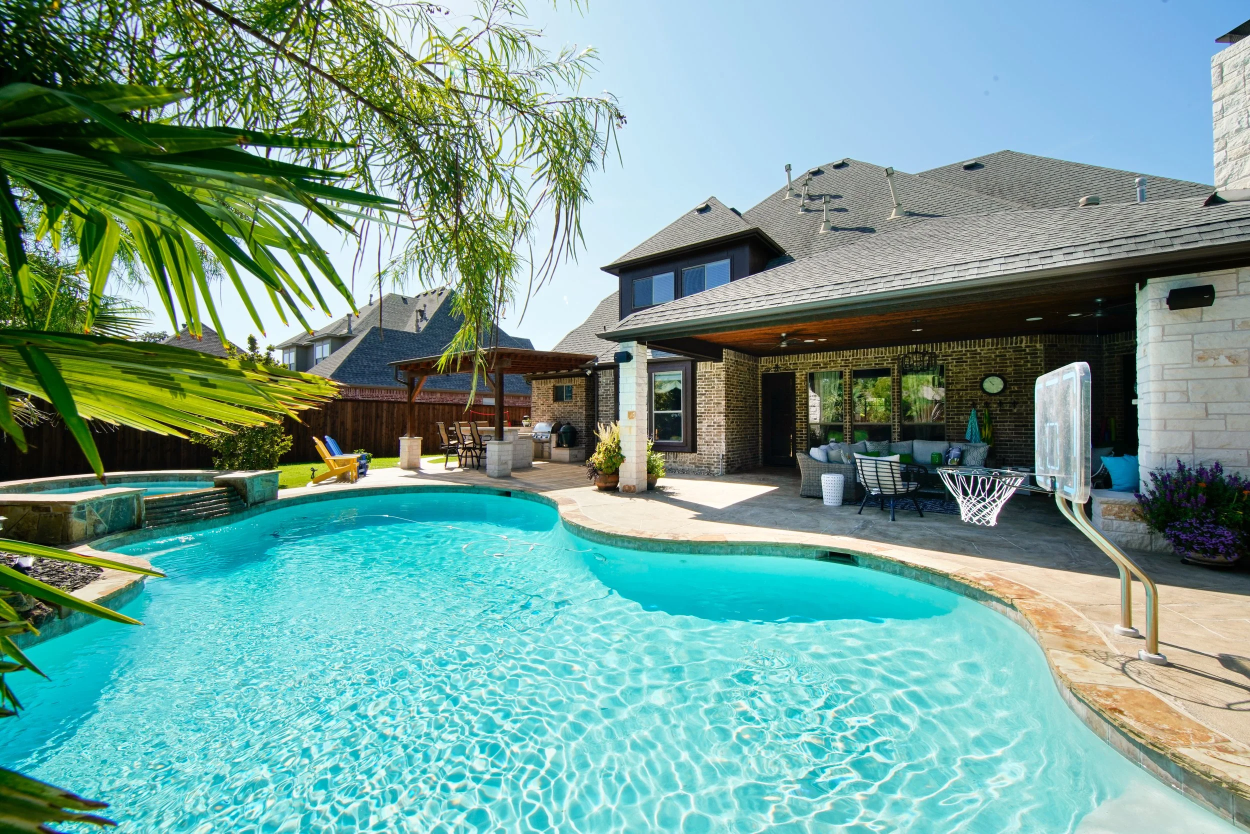 Outdoor Living Contractors Near Me