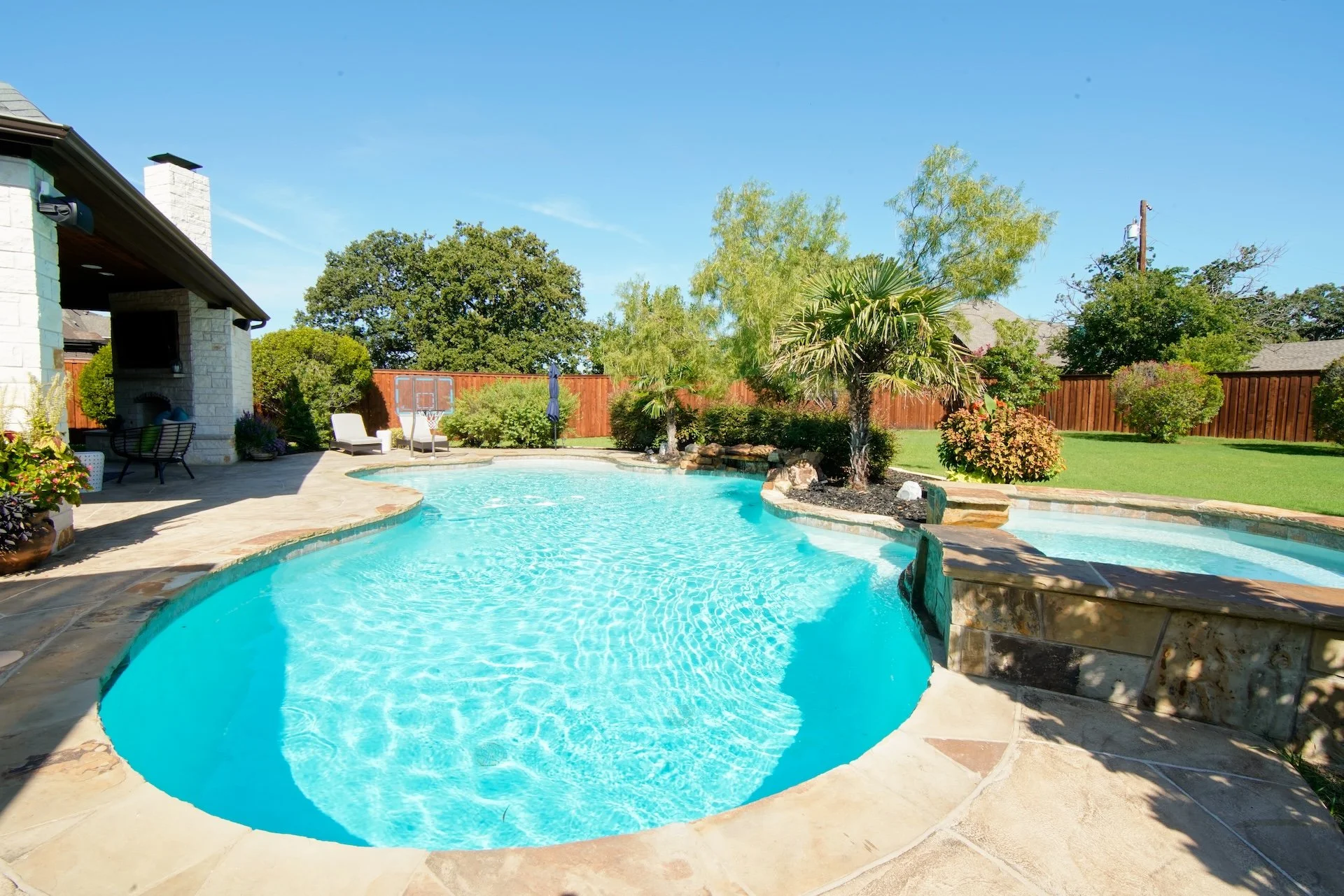 pool builder