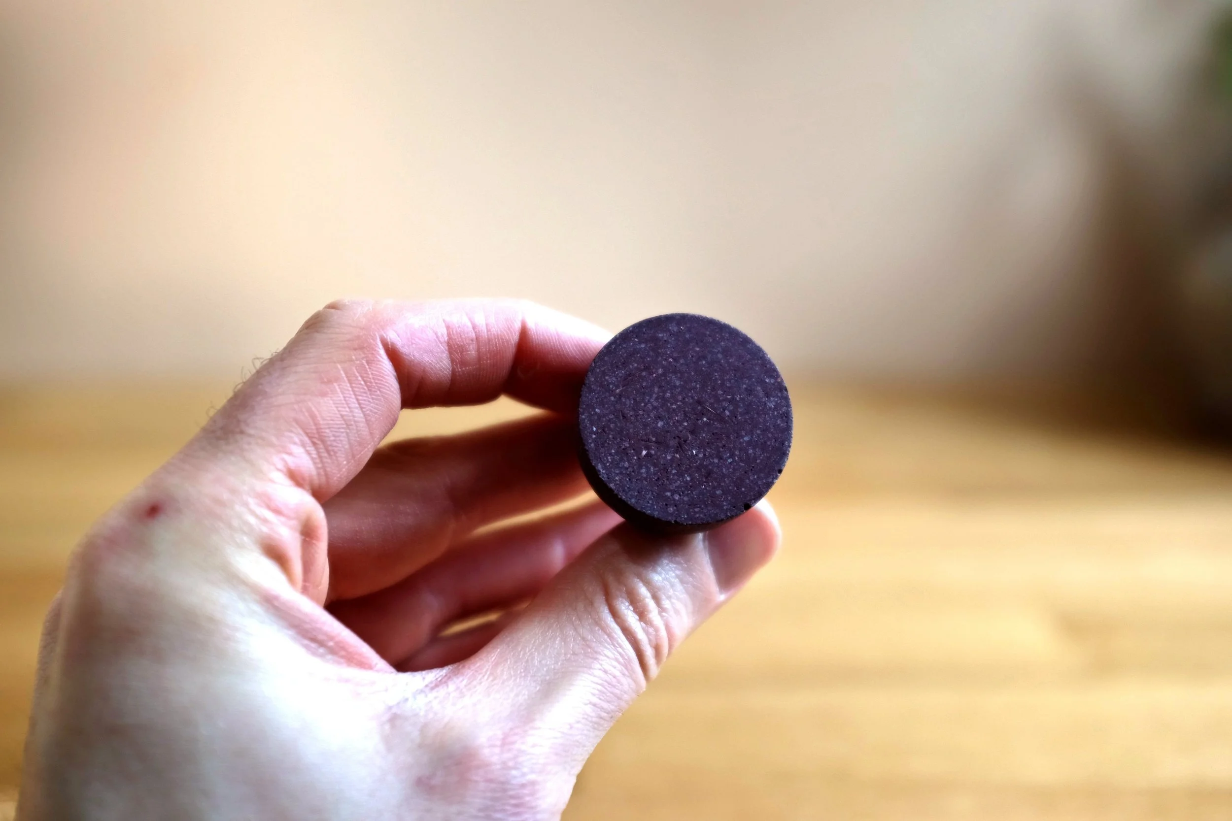 Cherry Red Kitchen Cabinet Knob (2).JPG