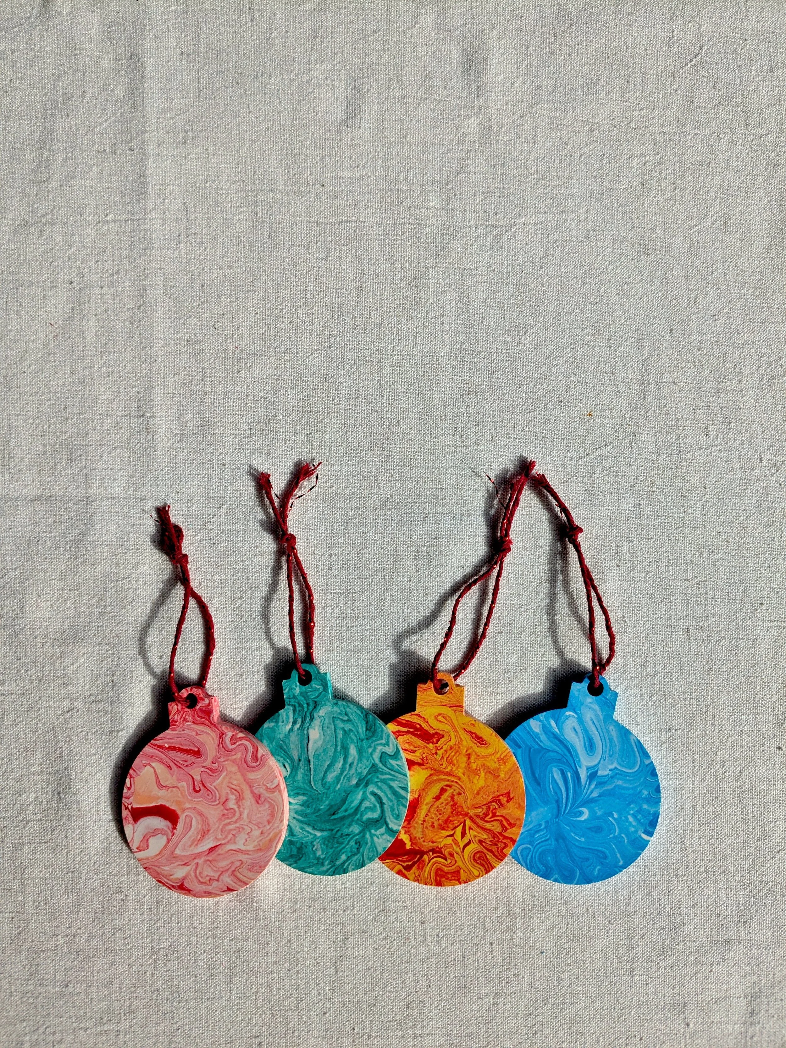 Marble Christmas Bauble Decoration Workshop (1).jpg