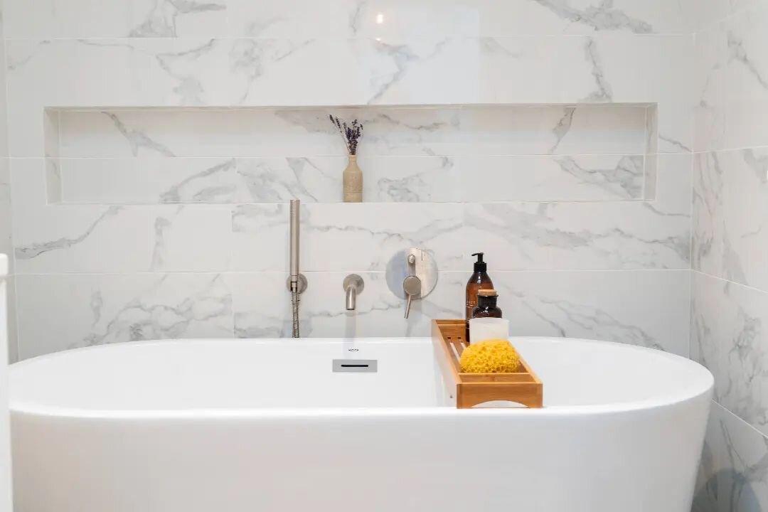 Gorgeous sparkly bathroom 🤩

I'm finally back to work now after taking a tumble and sporting a pretty mean sprained ankle 😒 

I'm a little bit slower than my usual 8-year-old-on-a-sugar-rush level speed, and a little hobbly, but still getting the j