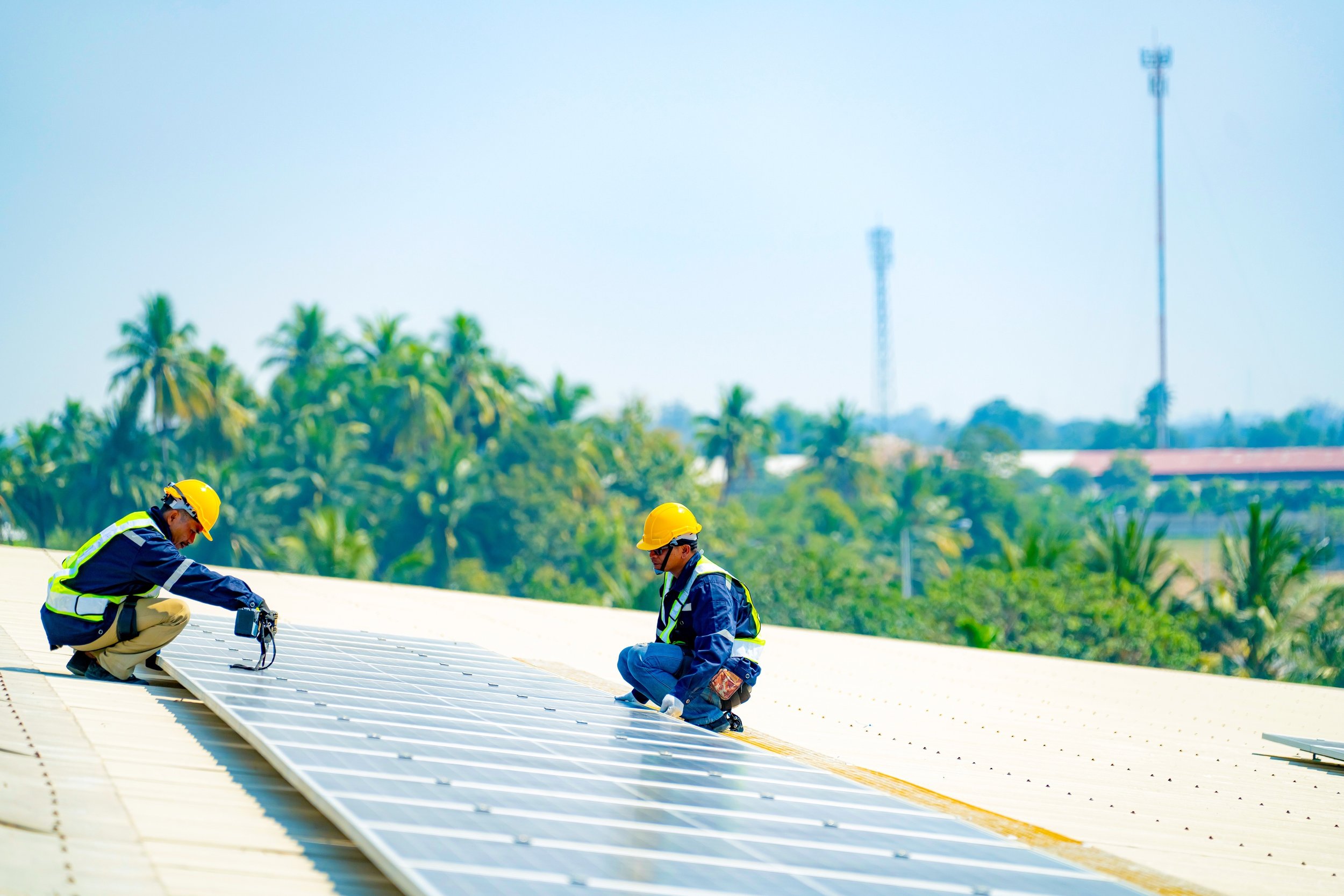 Rent-to-Own Solar vs. Buying Outright: Pros & Cons