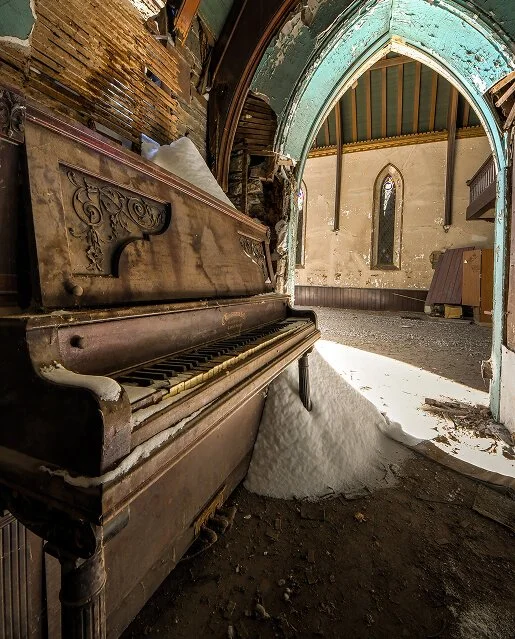 scaleinthehallway 2.jpg