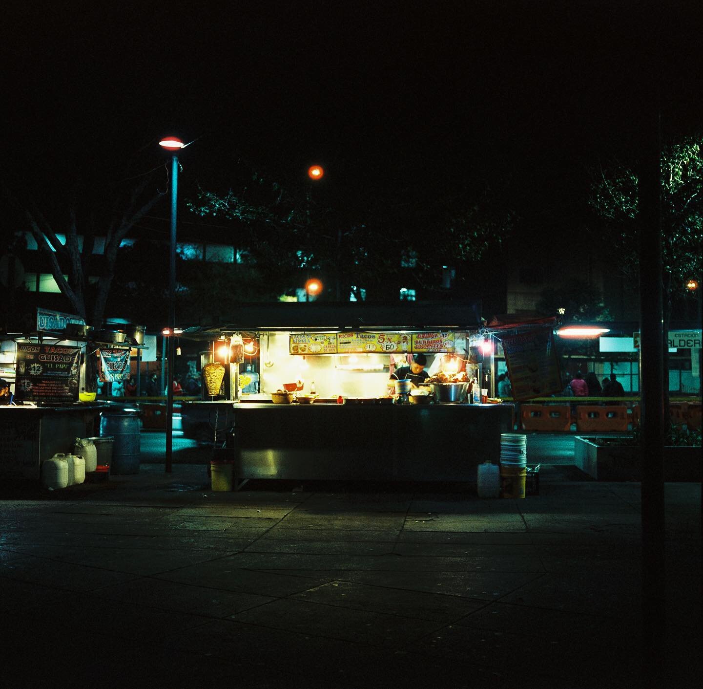 The tacos that guide you home 🌮 
&bull;
#mamiya6 #cinestill800t
