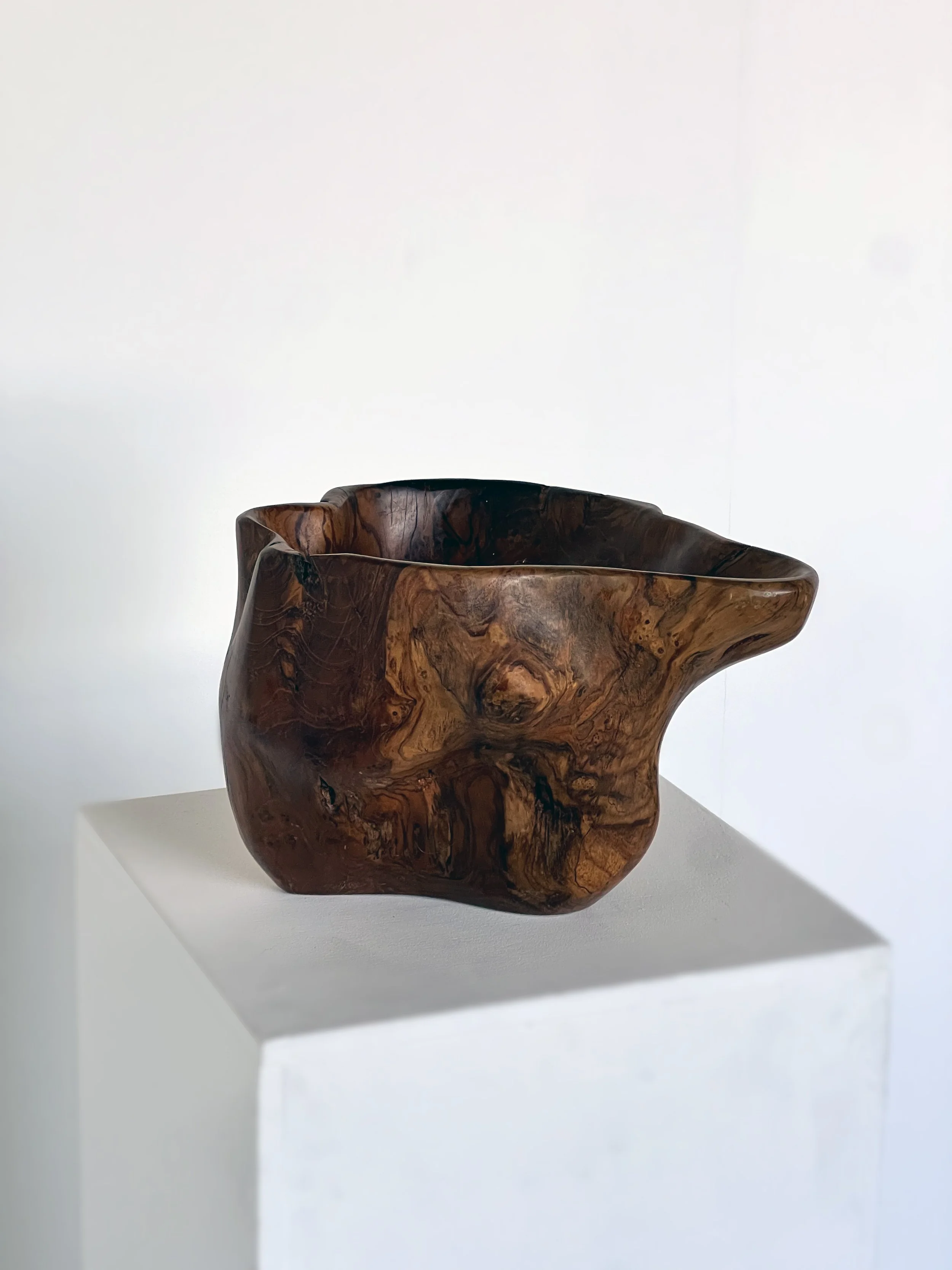 carvedbowl1.jpg