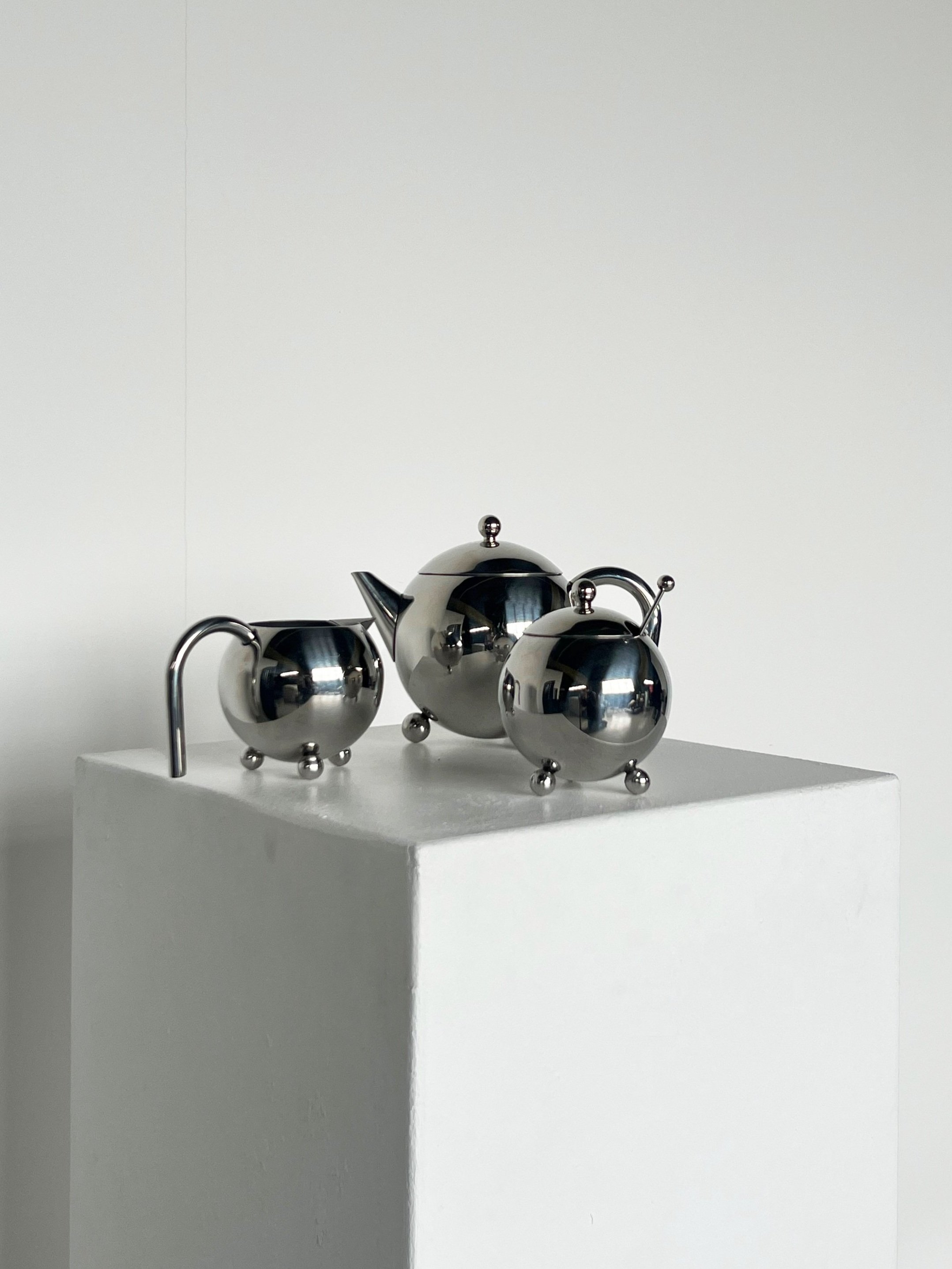 teaset1.jpg