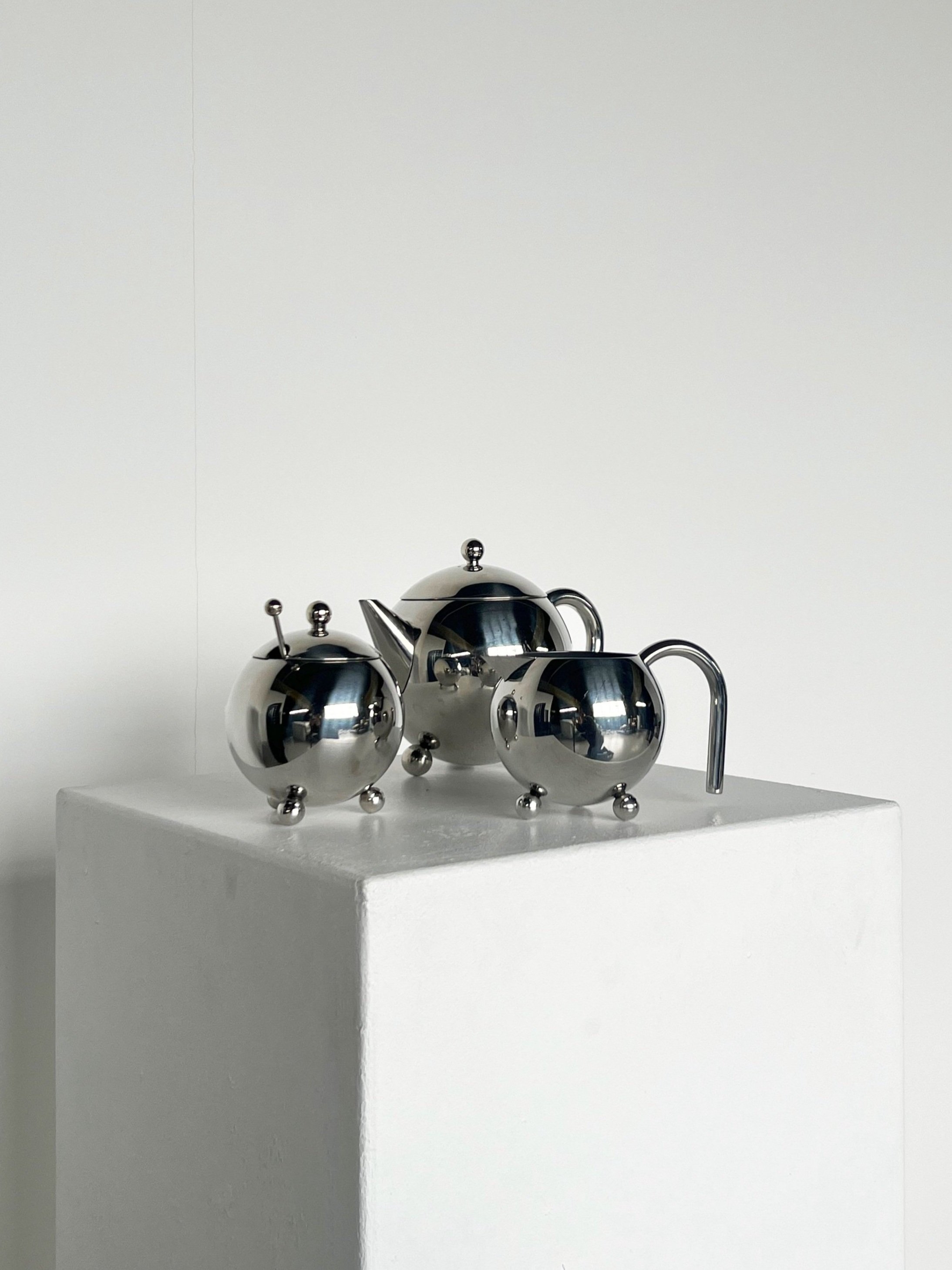 teaset2.jpg