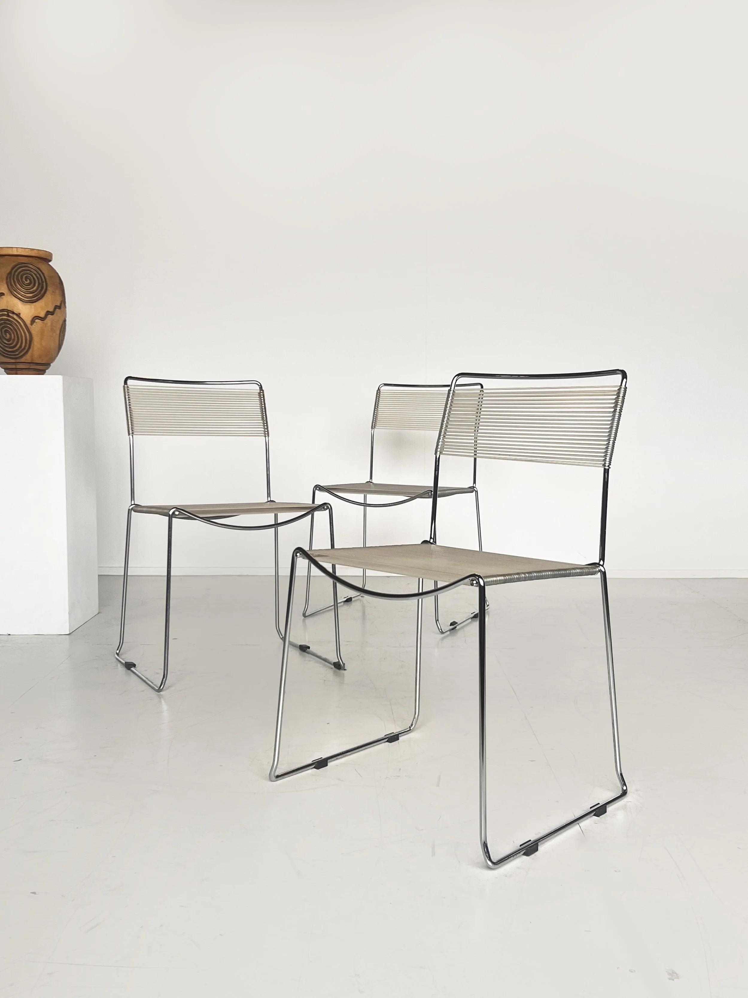 spaghetti chairs2.jpg