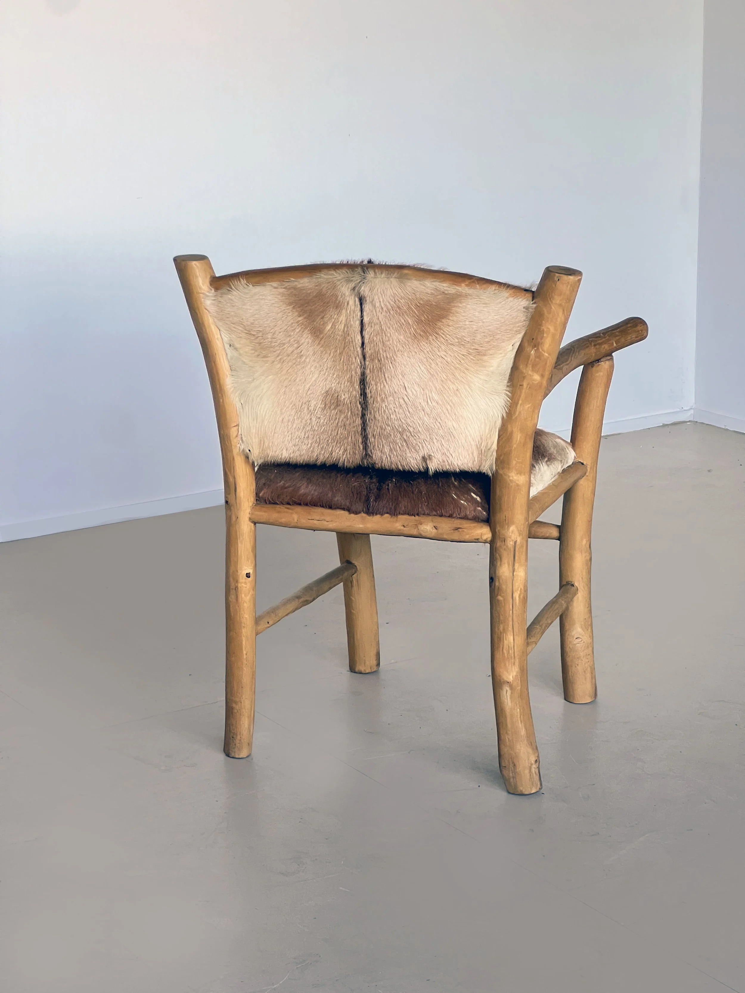 Hidechair4.jpg