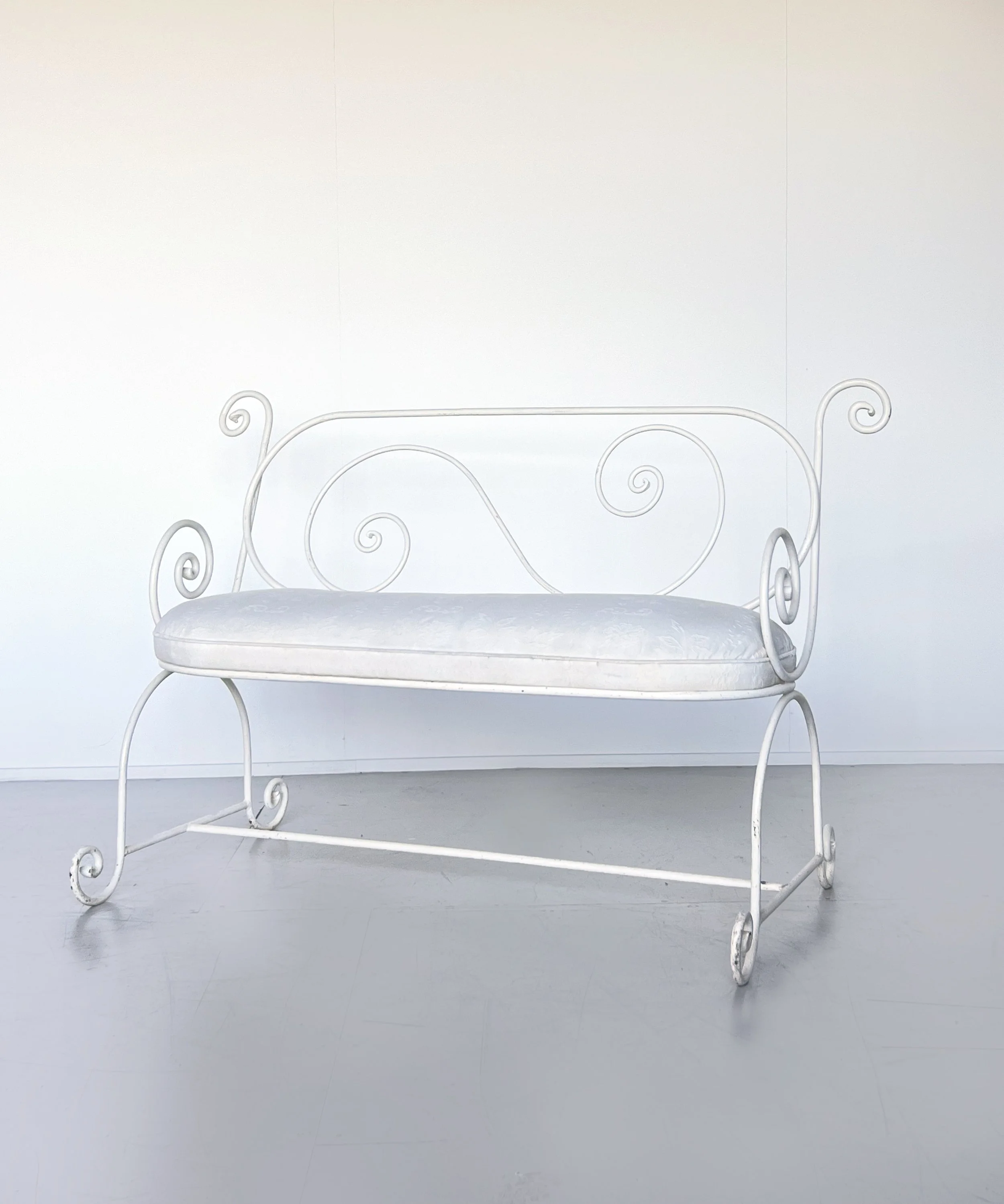 white bench4.jpg