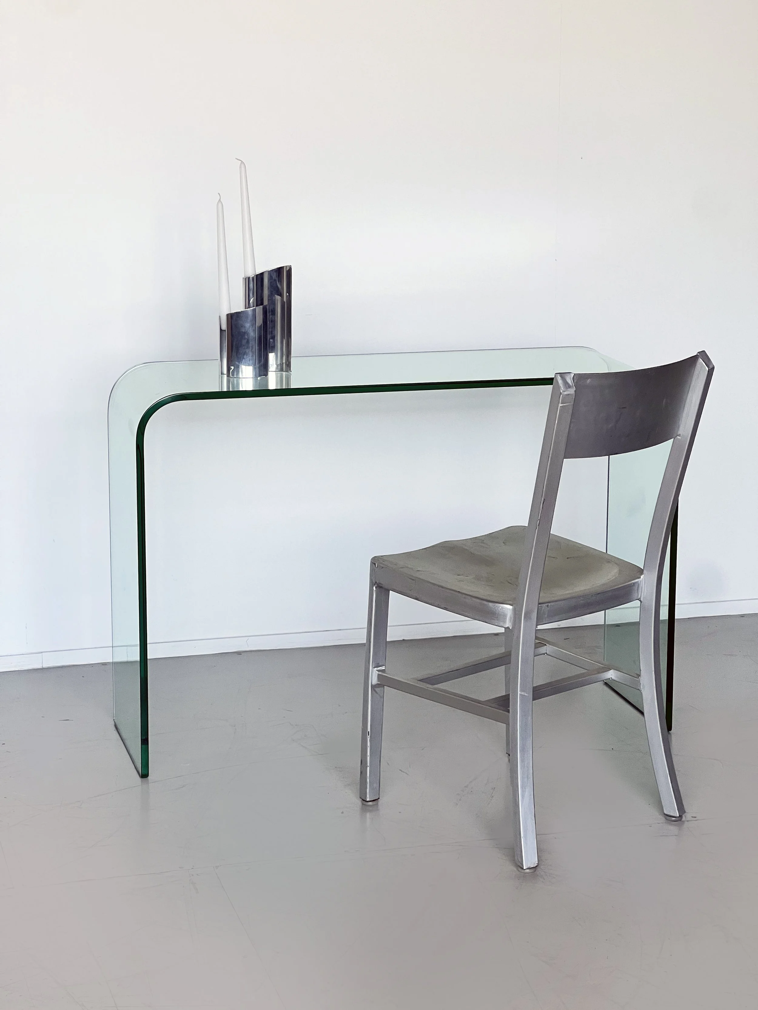Glassconsole1.jpg