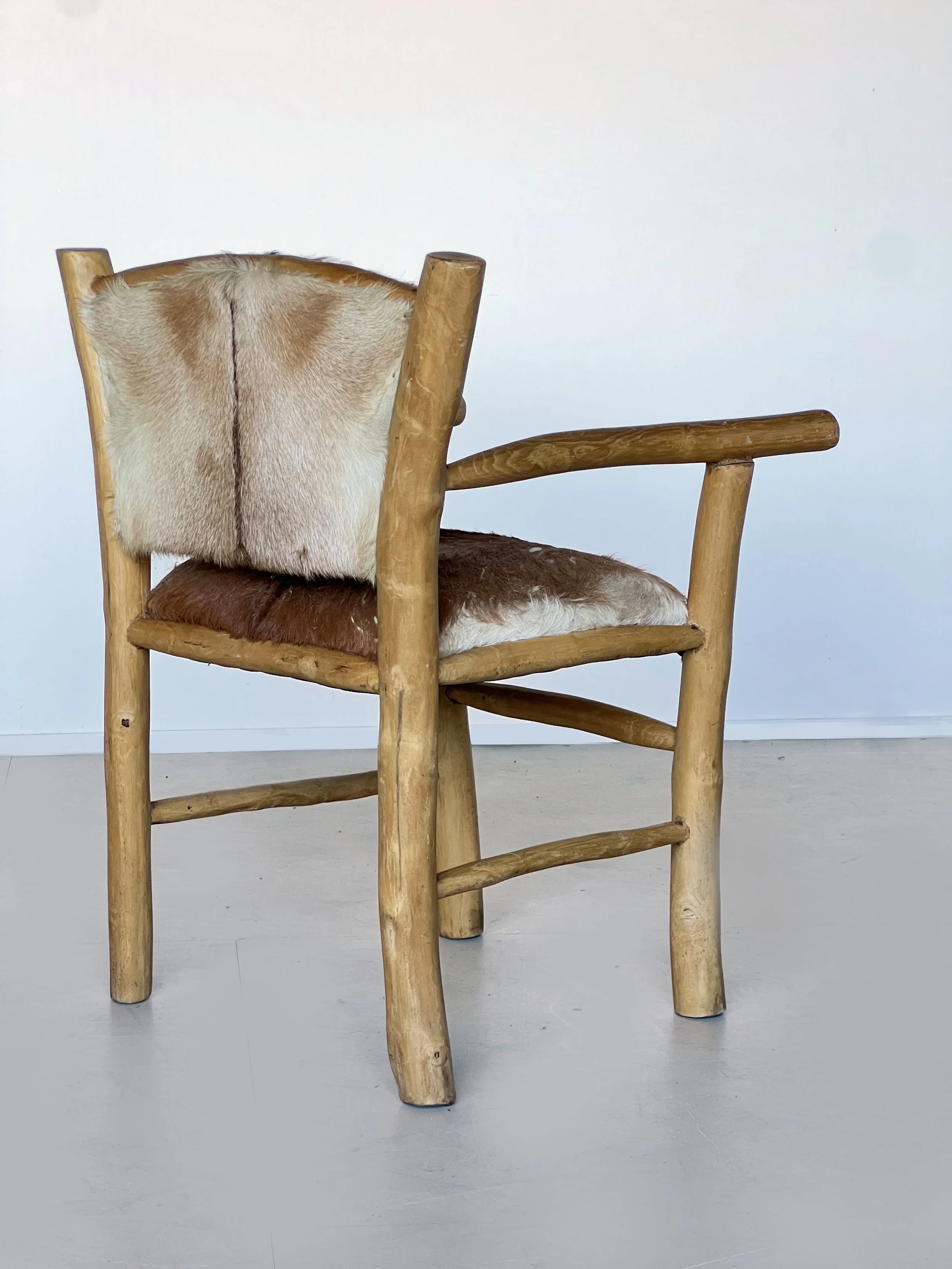 Hidechair3.jpg