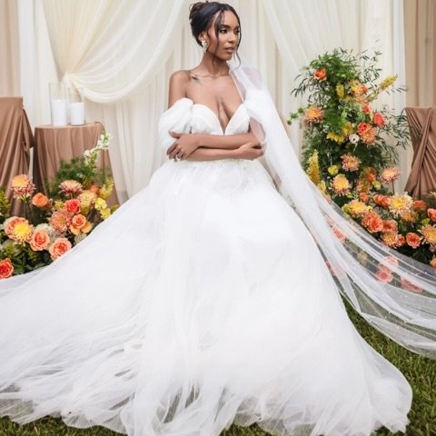 Soft romance with an editorial edge. ✨

Peach florals, layered textures, candlelight, and a design that felt effortlessly elegant from beginning to end.

A styled shoot that never made it to the feed&hellip; until now.

Venue @theivyontheplains
Plann
