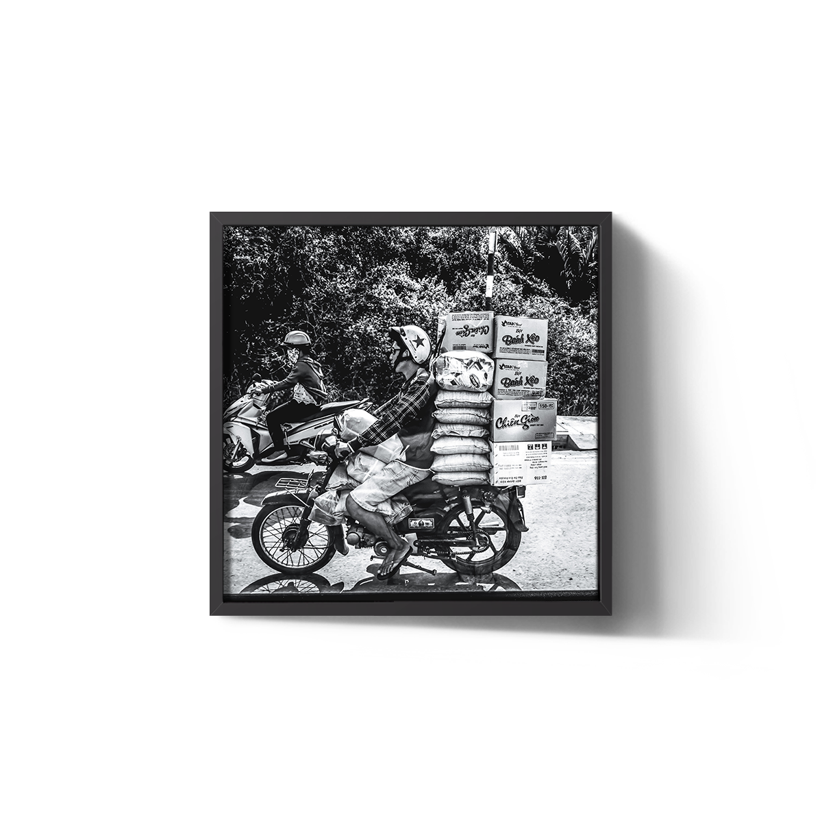 GP3000211 Packed Lunch-Lennon-30x30 copy.png