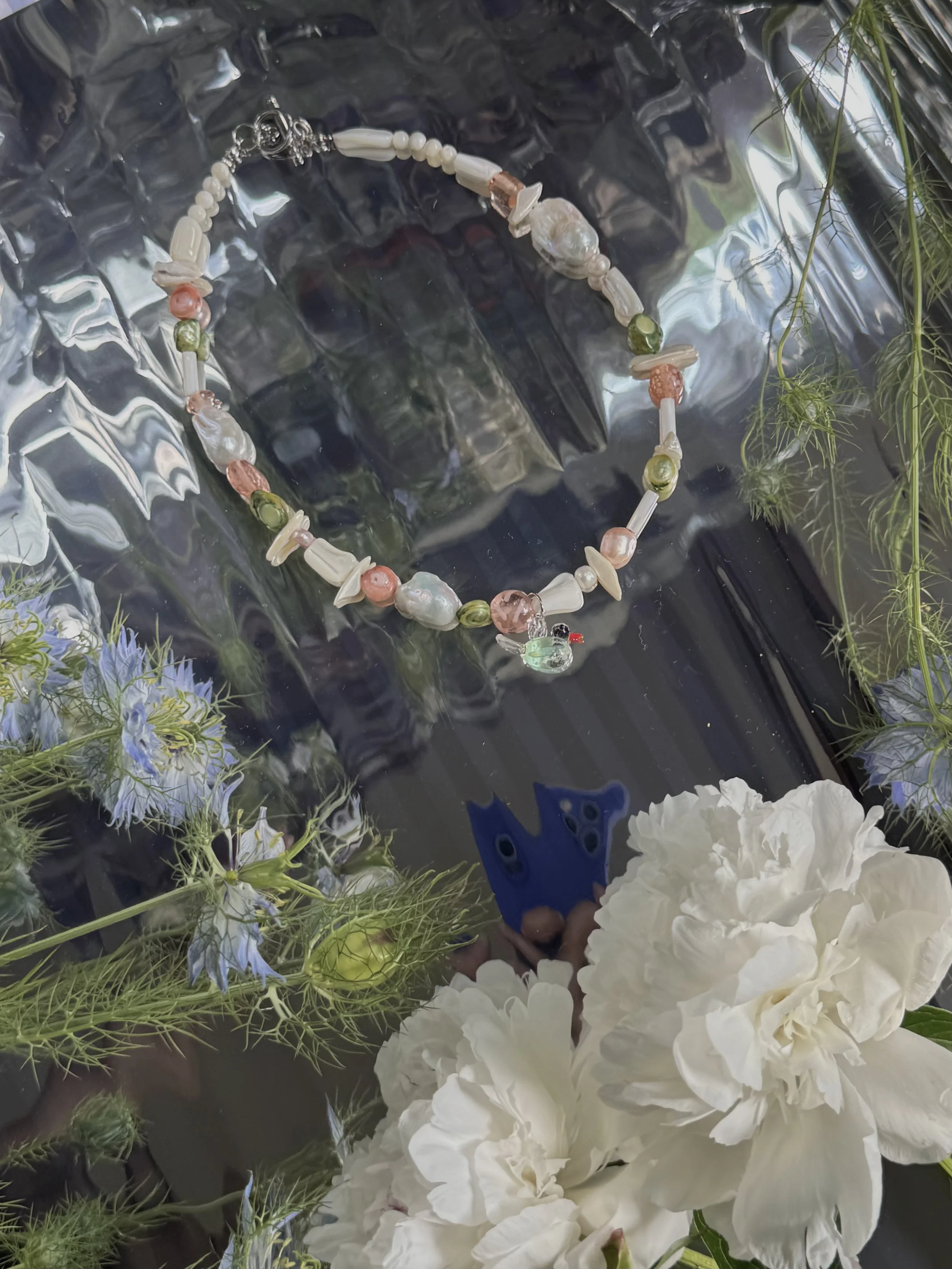 Charm + (Mother of) Pearl necklace