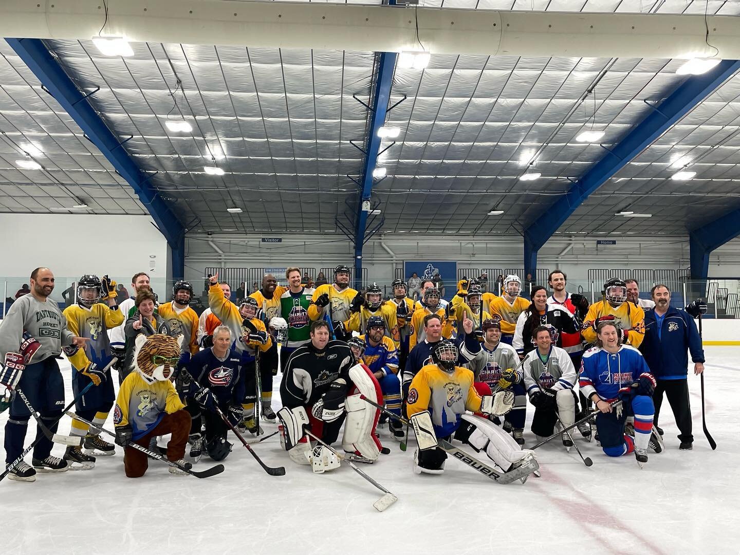 This past weekend I was invited to the 4th Annual International @hpiborg Charity Hockey Tournament in Cleveland. It was truly an honor to support @americanspecialhockey . Go Team Yellow! 💛🏒

#HPIB #hockey #charity #ASHA #business #giveback #support