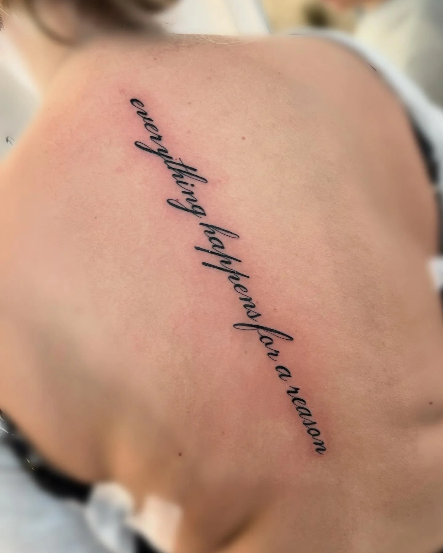 Everything happens for a reason 🙌🏼
#ink #inked #inspirationalquotes #letteringart #lifequotes #lotus #lotusnation #mandalalover #poetry #quote #quotestagram #quotestoliveby #scriptlettering #scripttattoos #spinetattoo #successquotes #tattoo #tat