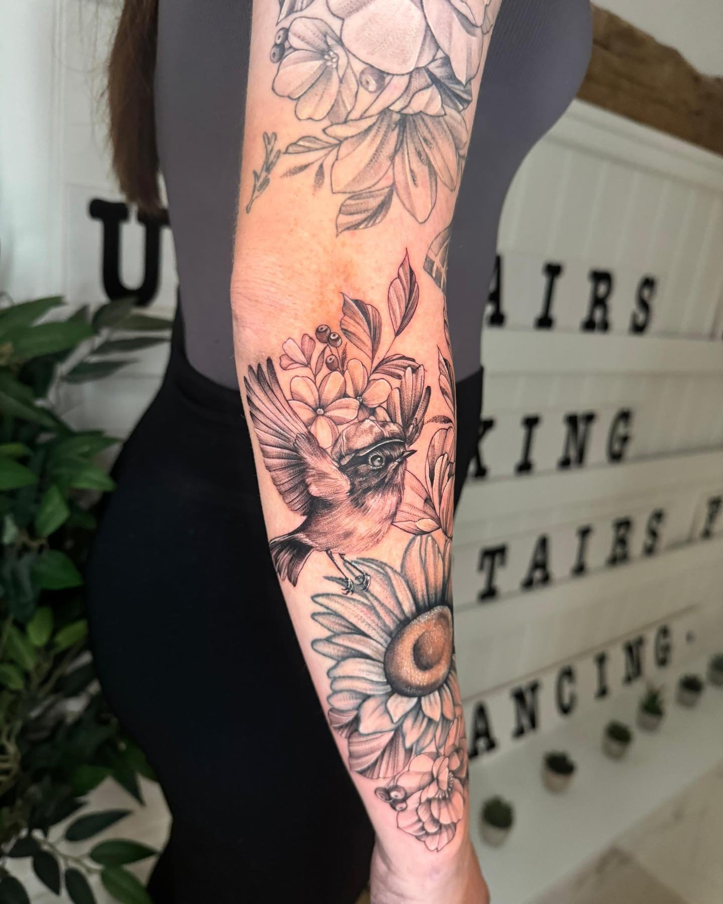 Such a cuteee memorial birdie done by @_katiejtattoo_ 🕊️