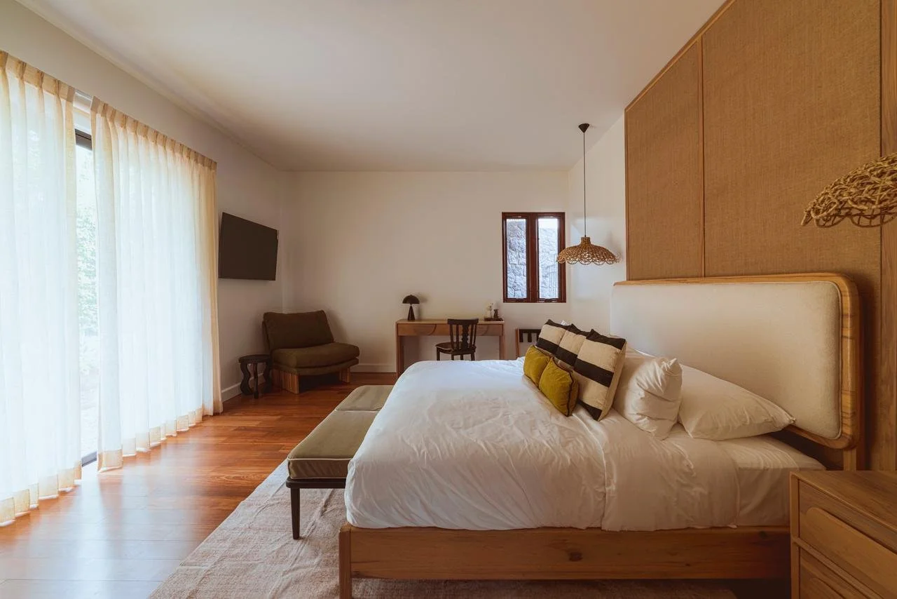 PHOTO-2025-11-19-18-17-07 3.jpg