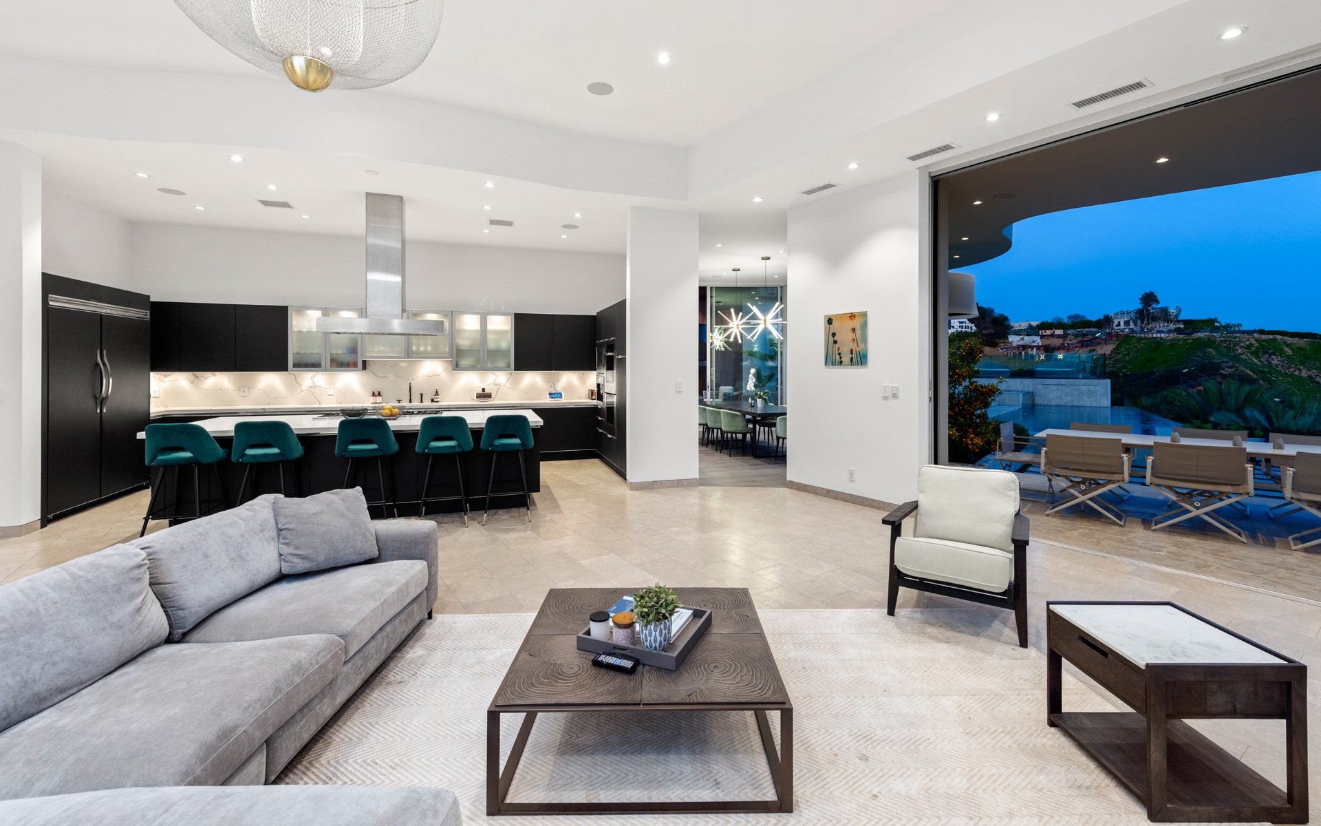 9305Nightingale-mls-32.jpg