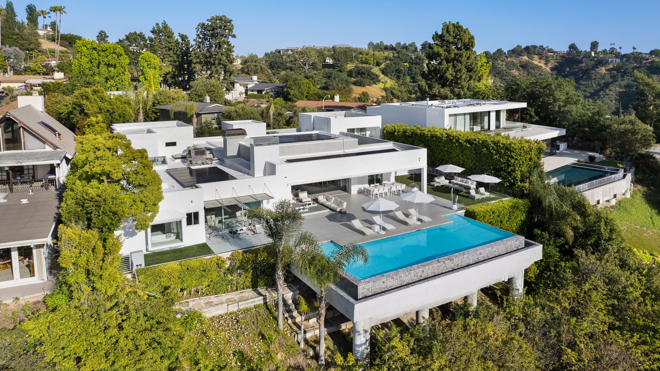 Ellison Dr Estate