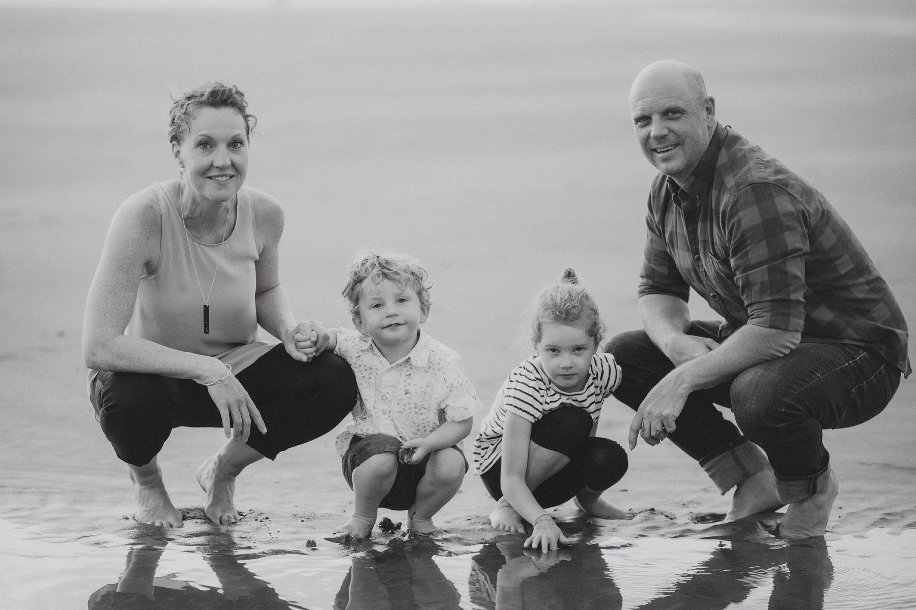  Natural and un-posed family portraits by Jenny Siaosi Photography, in Wellington, NZ.  