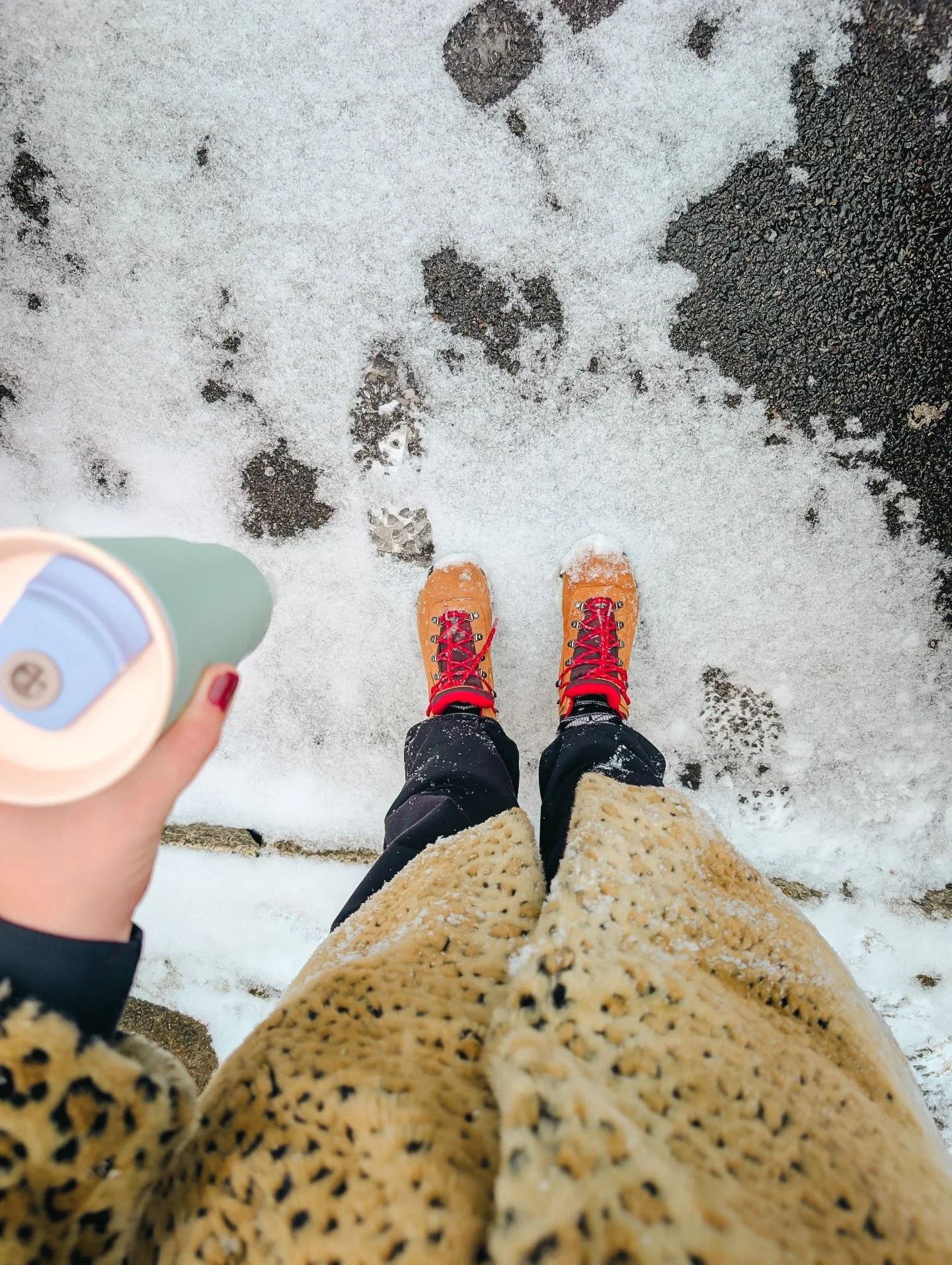 Sweatpants, Faux Leopard, hiking boots, and a coffee in hand is how you'll find me until springtime.
🐆☕✨