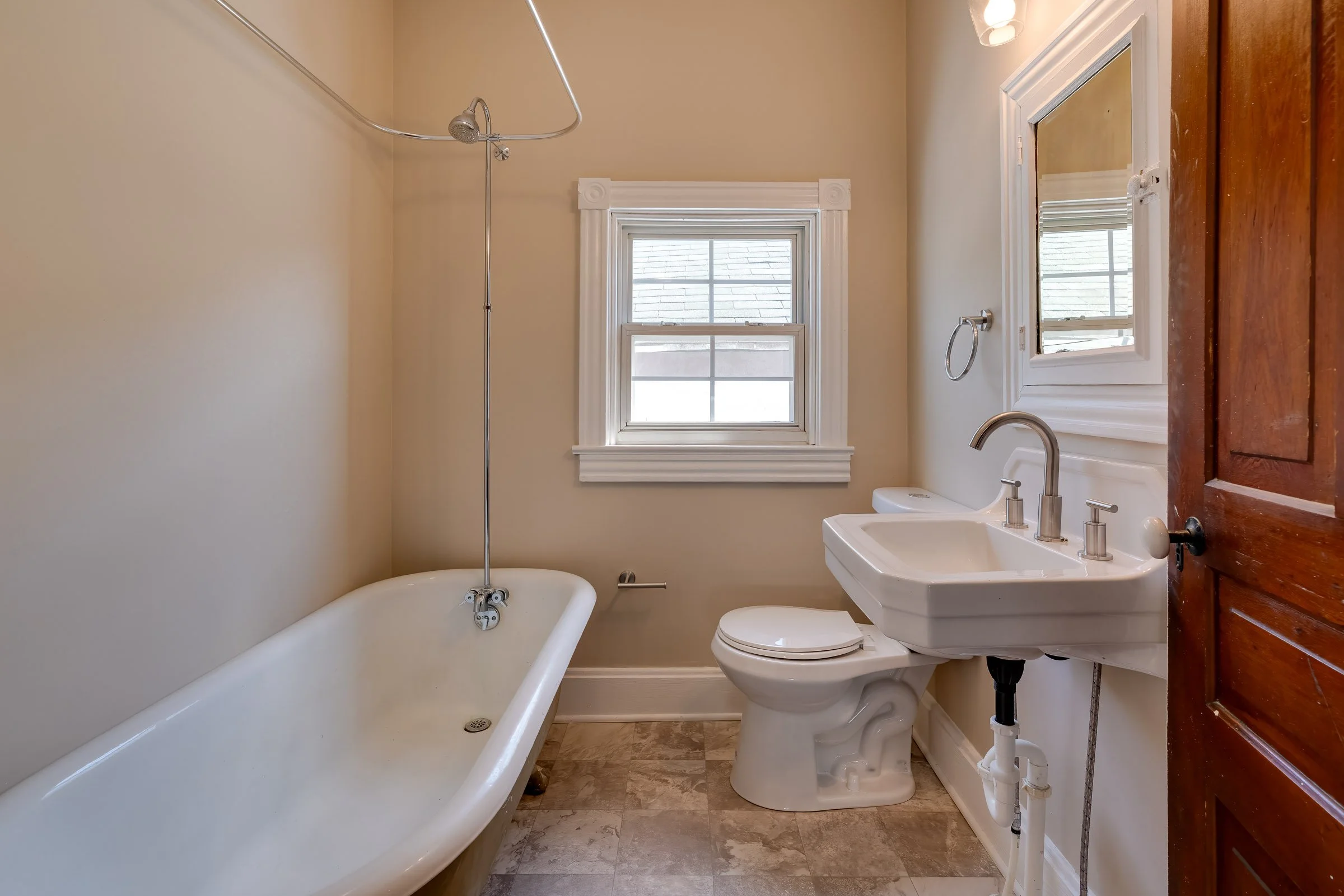 562 N 2nd St, Lykens-2-Upper-5.jpg