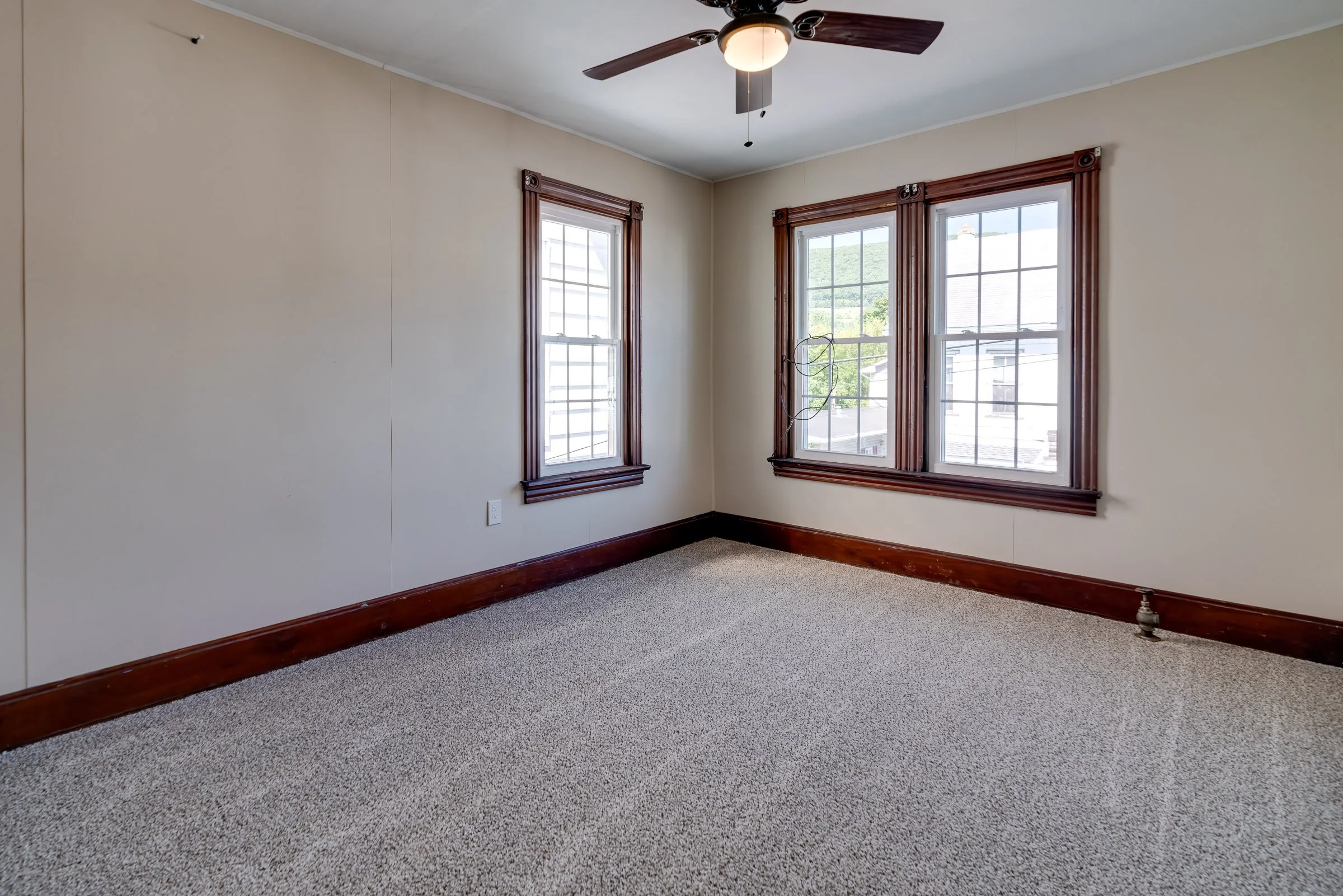 562 N 2nd St, Lykens-2-Upper-1.jpg