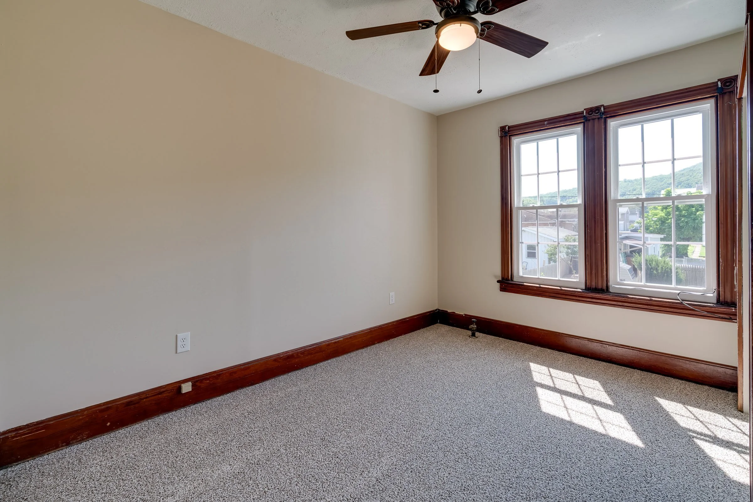 562 N 2nd St, Lykens-2-Upper-6.jpg