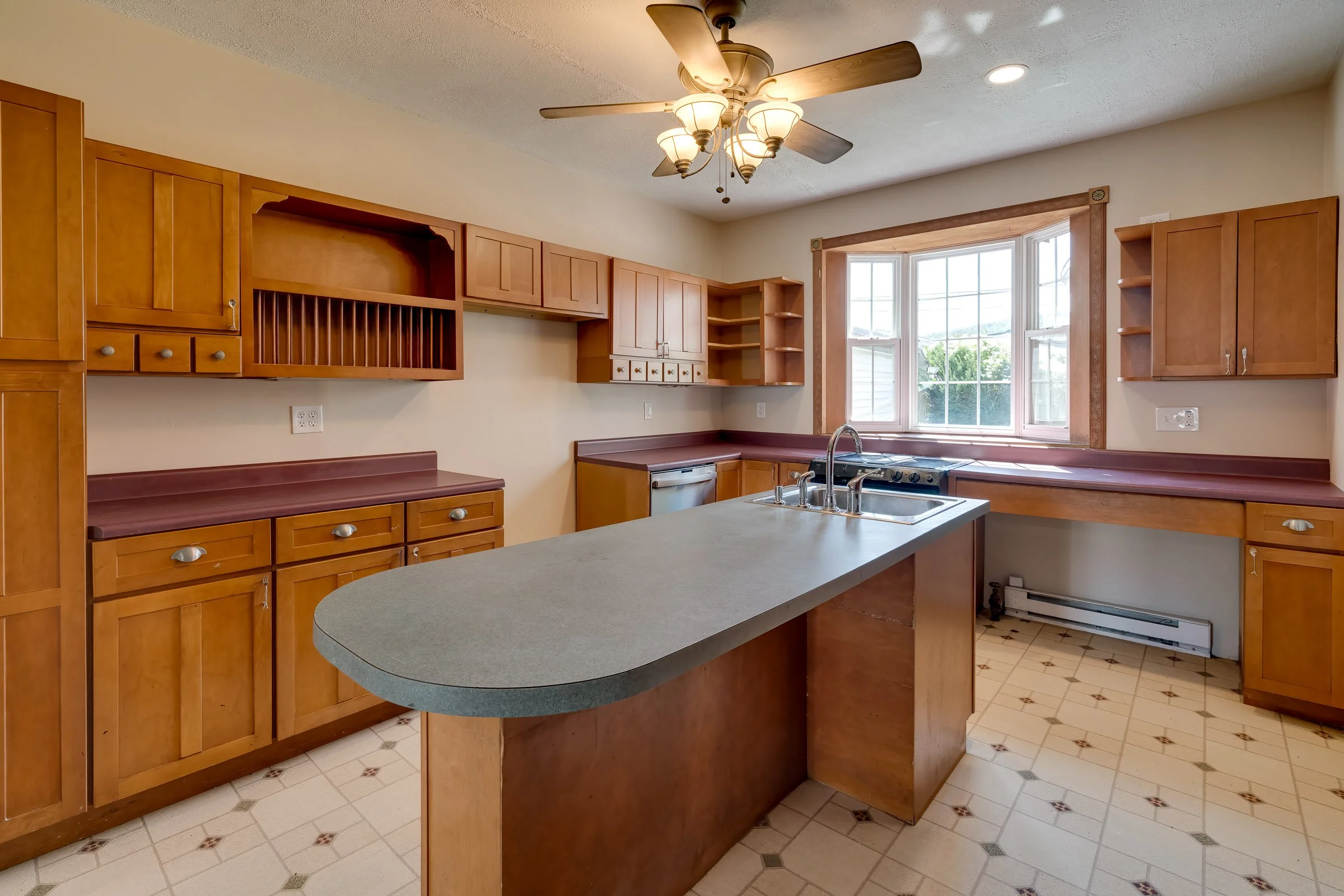 562 N 2nd St, Lykens-1-Main-7.jpg
