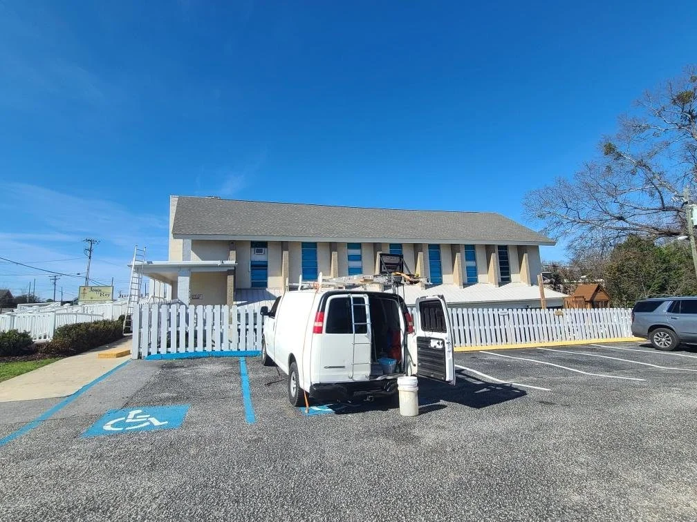 First Choice Constructors offer roofing services, including roof repairs, roof installs, reroofing, roof leak repair, roof storm damage, shingle roofing, metal roofing, slate roofing, and roof replacements. Family owned and operated. Bilingual. 