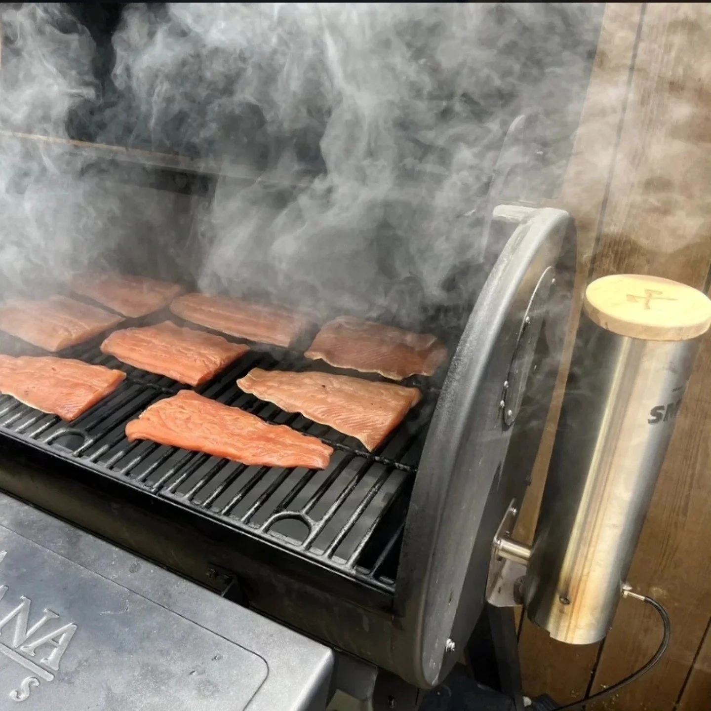 A Smokai 1-Litre Classic Smoke Generator from the team at Smokai!