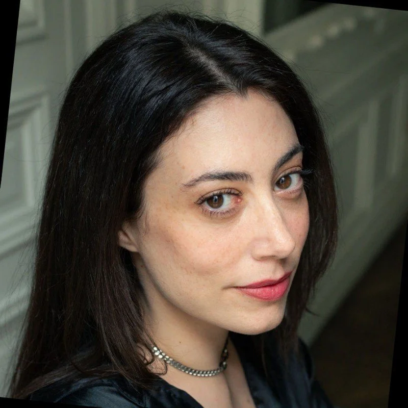 Headshot of Genevieve Michaels