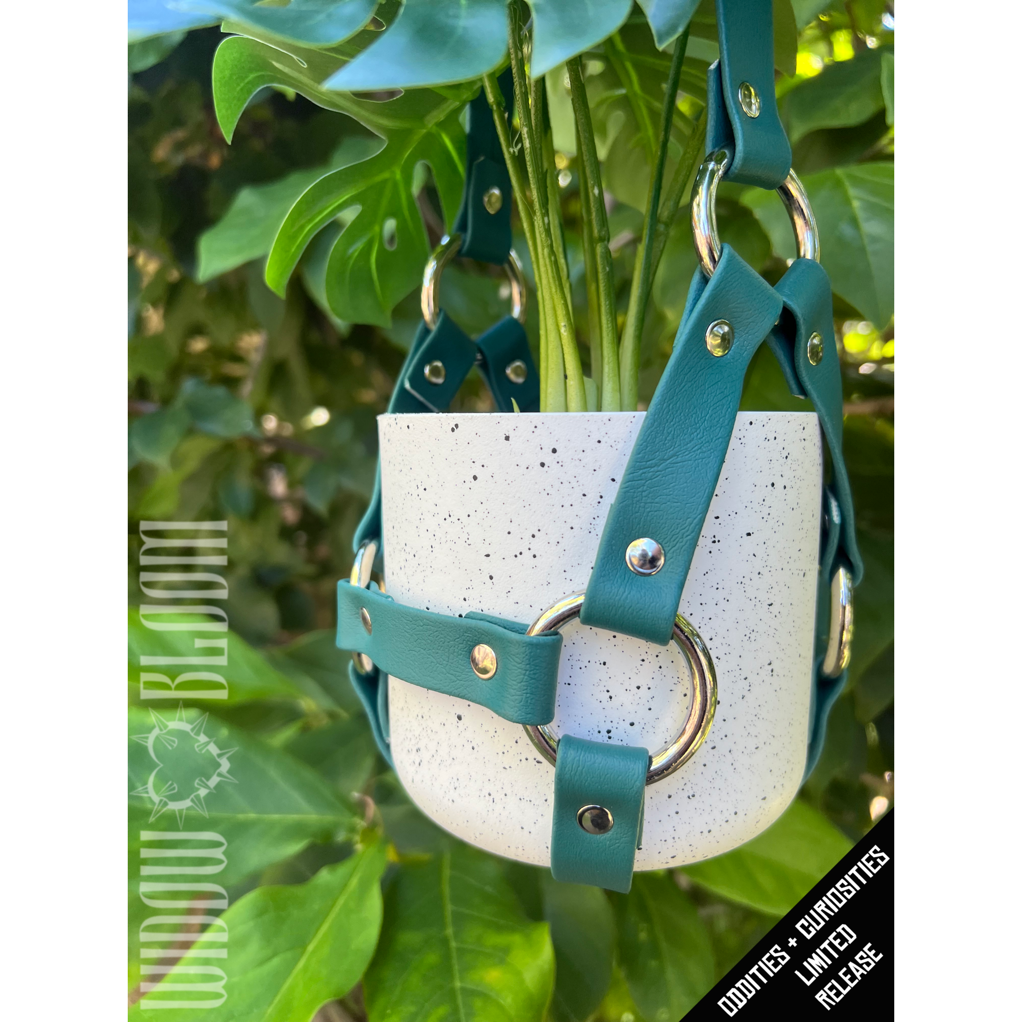 Sea Green Plant Harness