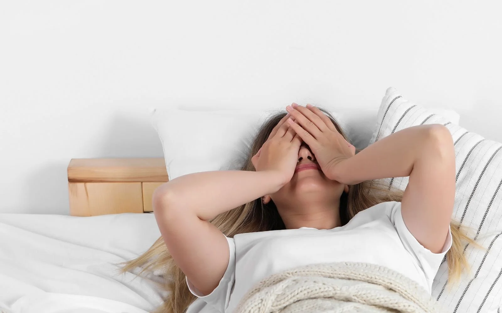 Menopause Sleep Problems: Causes &amp; How to Manage Sleep