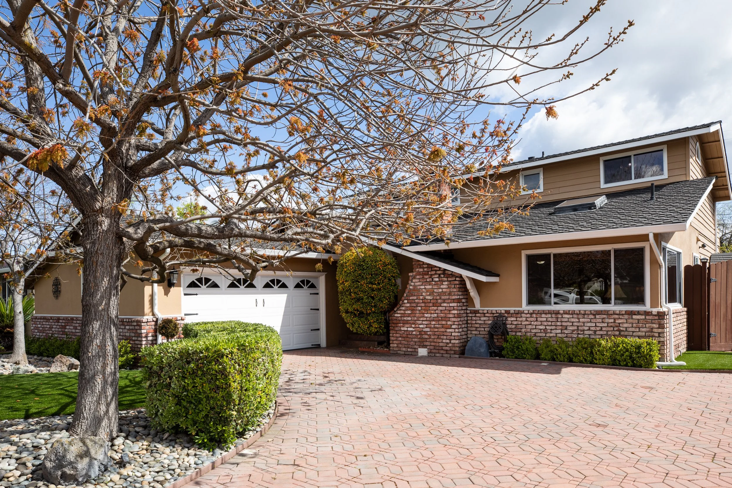 3-3316 Thompson_Matt Anello-6619-MLS.jpg