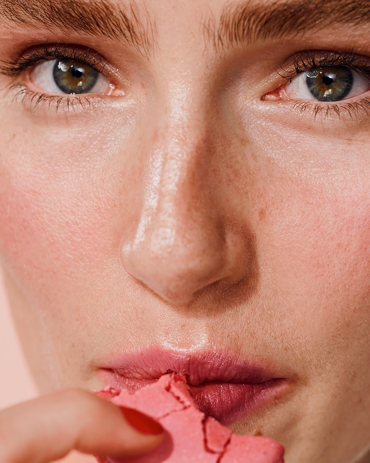 COL_07_BetinaduToit_Lychee_Rose_1143_4x5.jpg