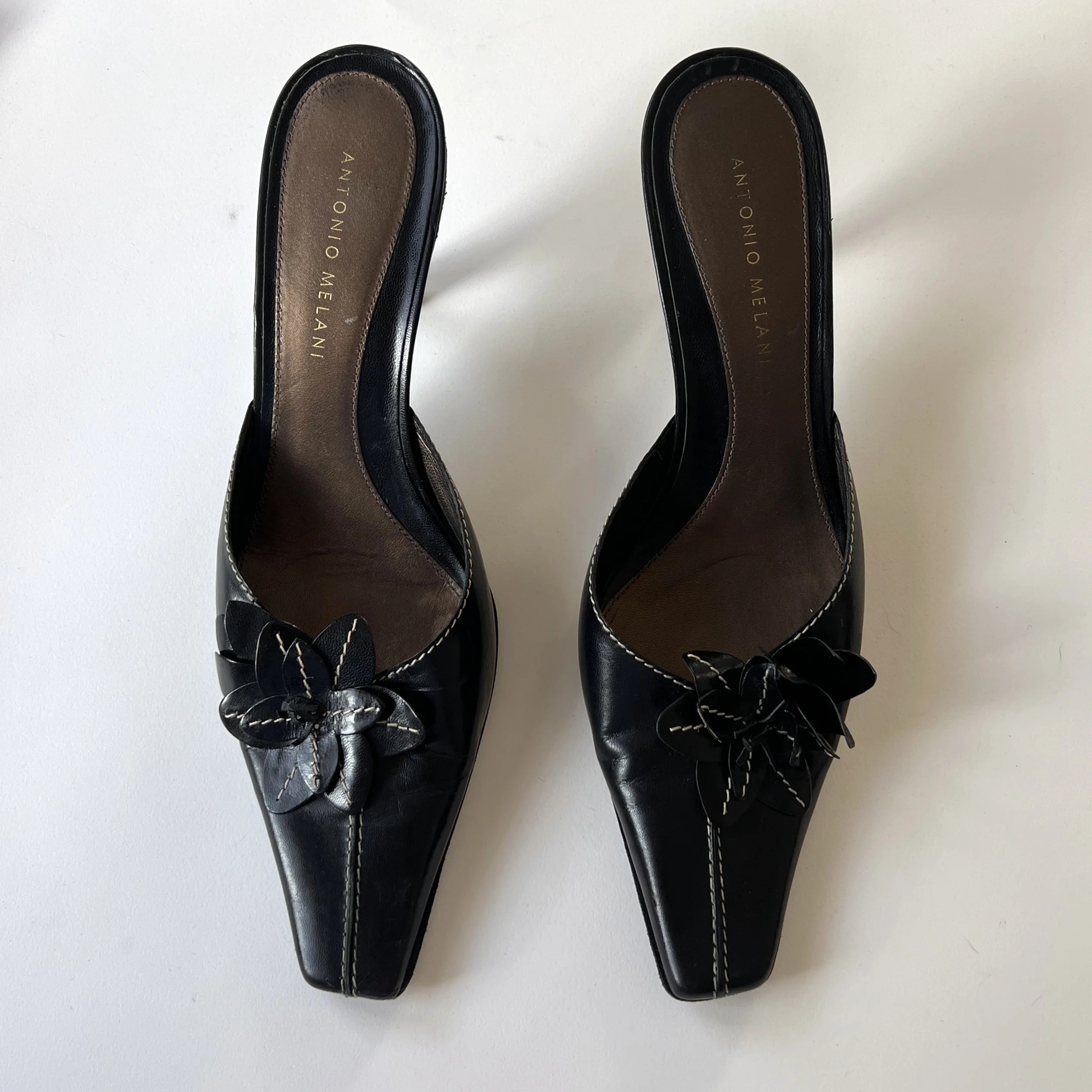 Vintage Leather Pumps