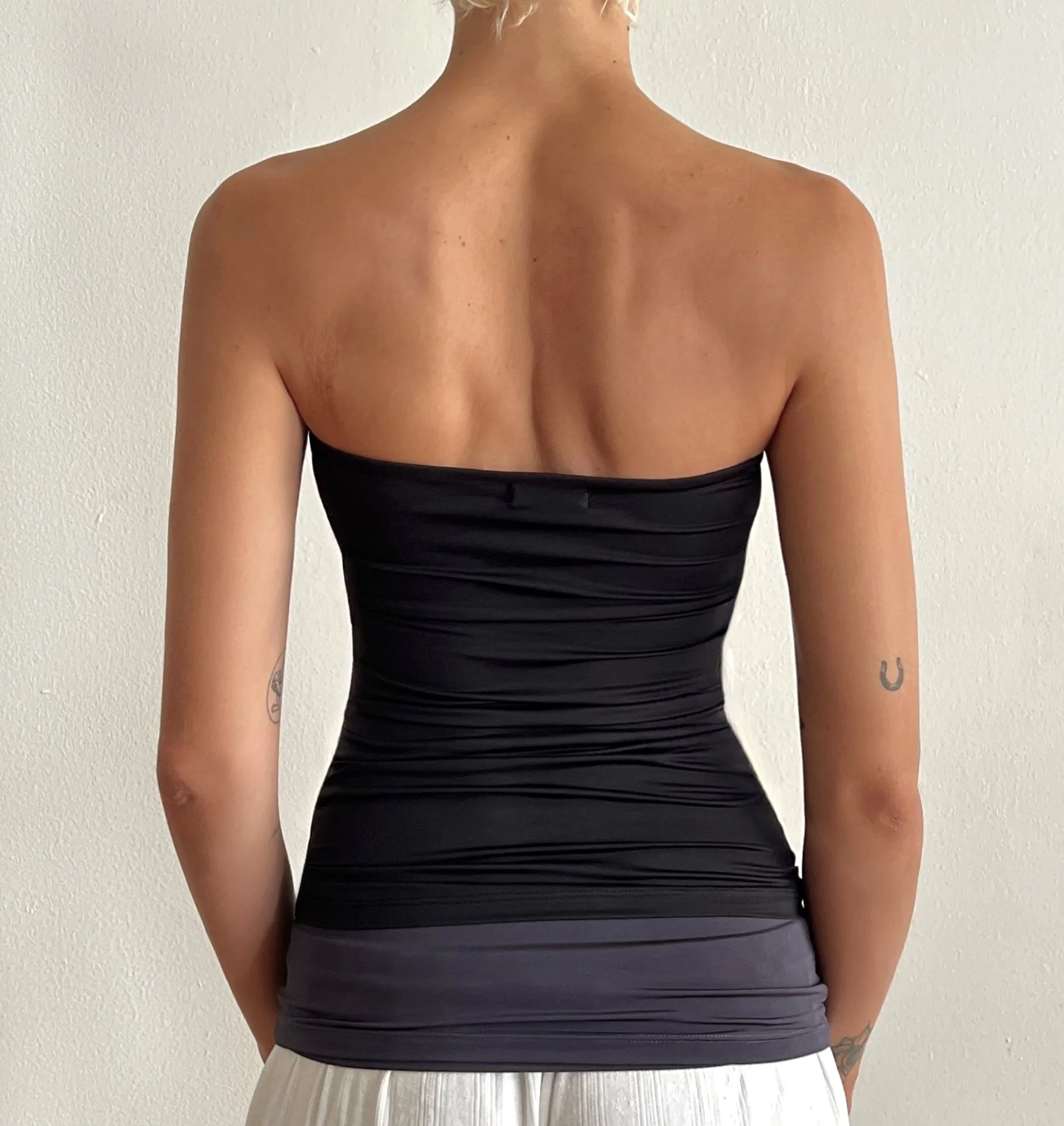 Facetune_22-09-2026-21-35-27.jpg