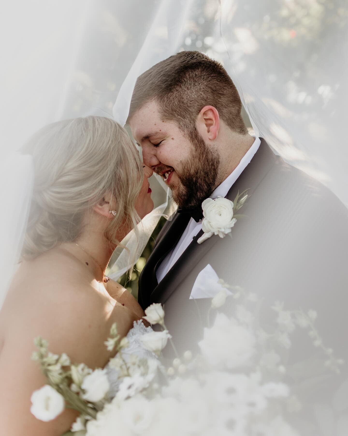 The Nelson&rsquo;s 🤍

#knoxvilleweddingphotographer #knoxvillewedding #knoxvilleengagementphotographer #knoxvilleweddingphotography #tennesseeweddingphotographer #tennesseewedding #eastcoastweddingphotographer #smokymountainsnationalpark #smokymount